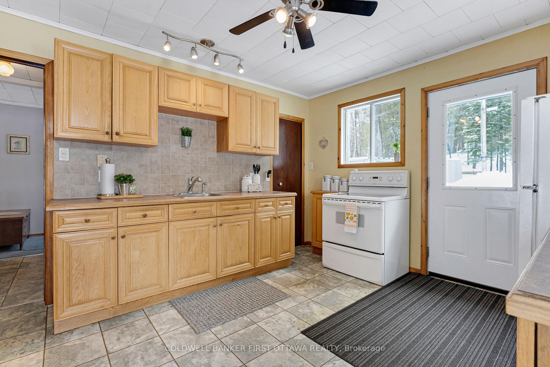 Photo 14 of 214 Parsons Way, Lanark Highlands, Lanark Highlands (Dalhousie) Twp — HOMEH