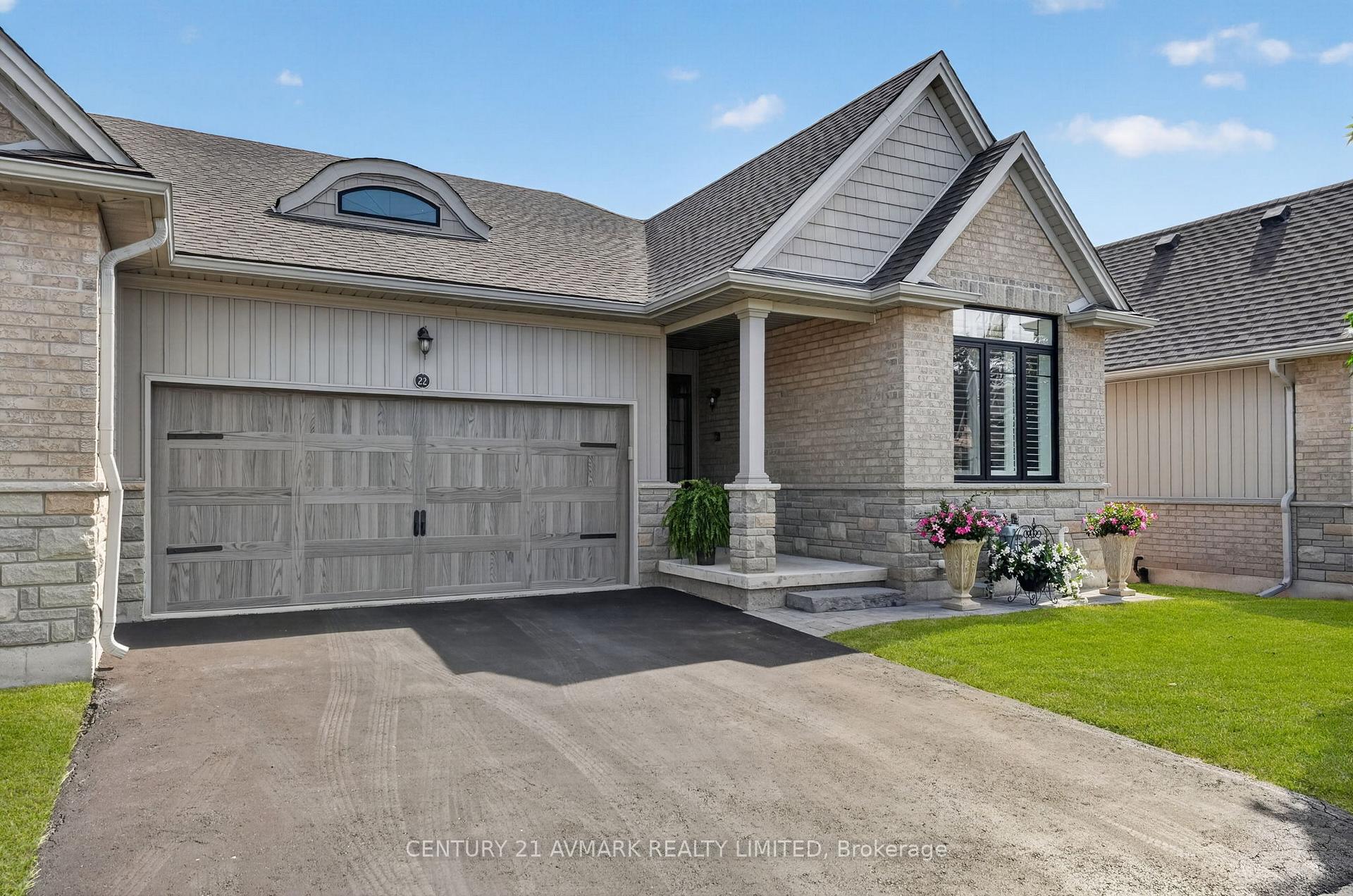 Photo 2 of 22 Borden Trail, Welland, Prince Charles — HOMEH