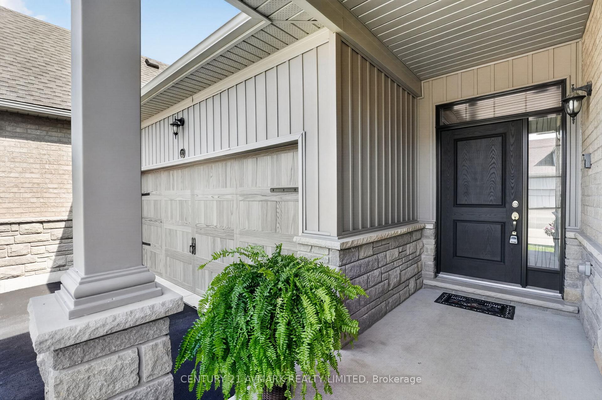 Photo 5 of 22 Borden Trail, Welland, Prince Charles — HOMEH