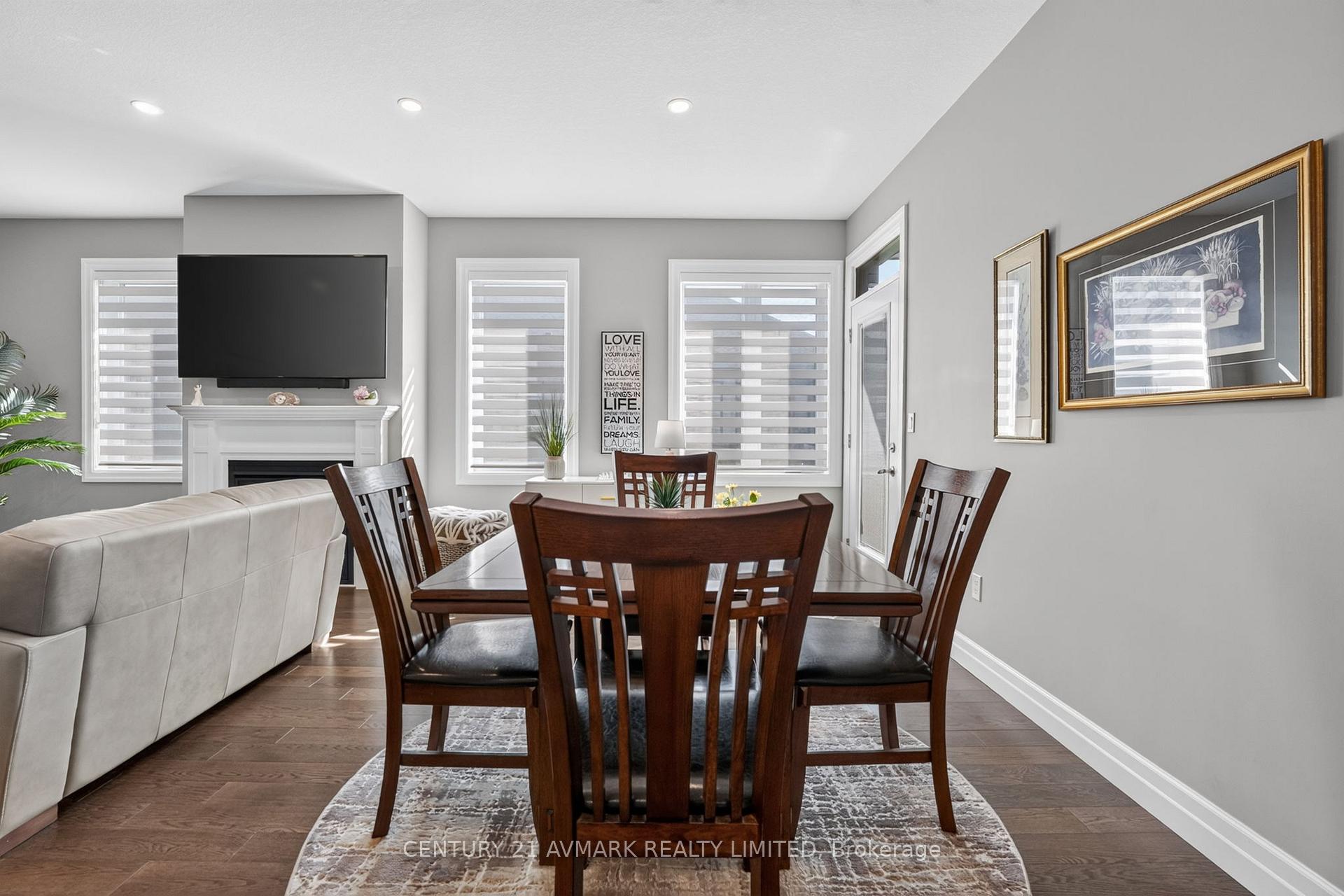 Photo 23 of 22 Borden Trail, Welland, Prince Charles — HOMEH