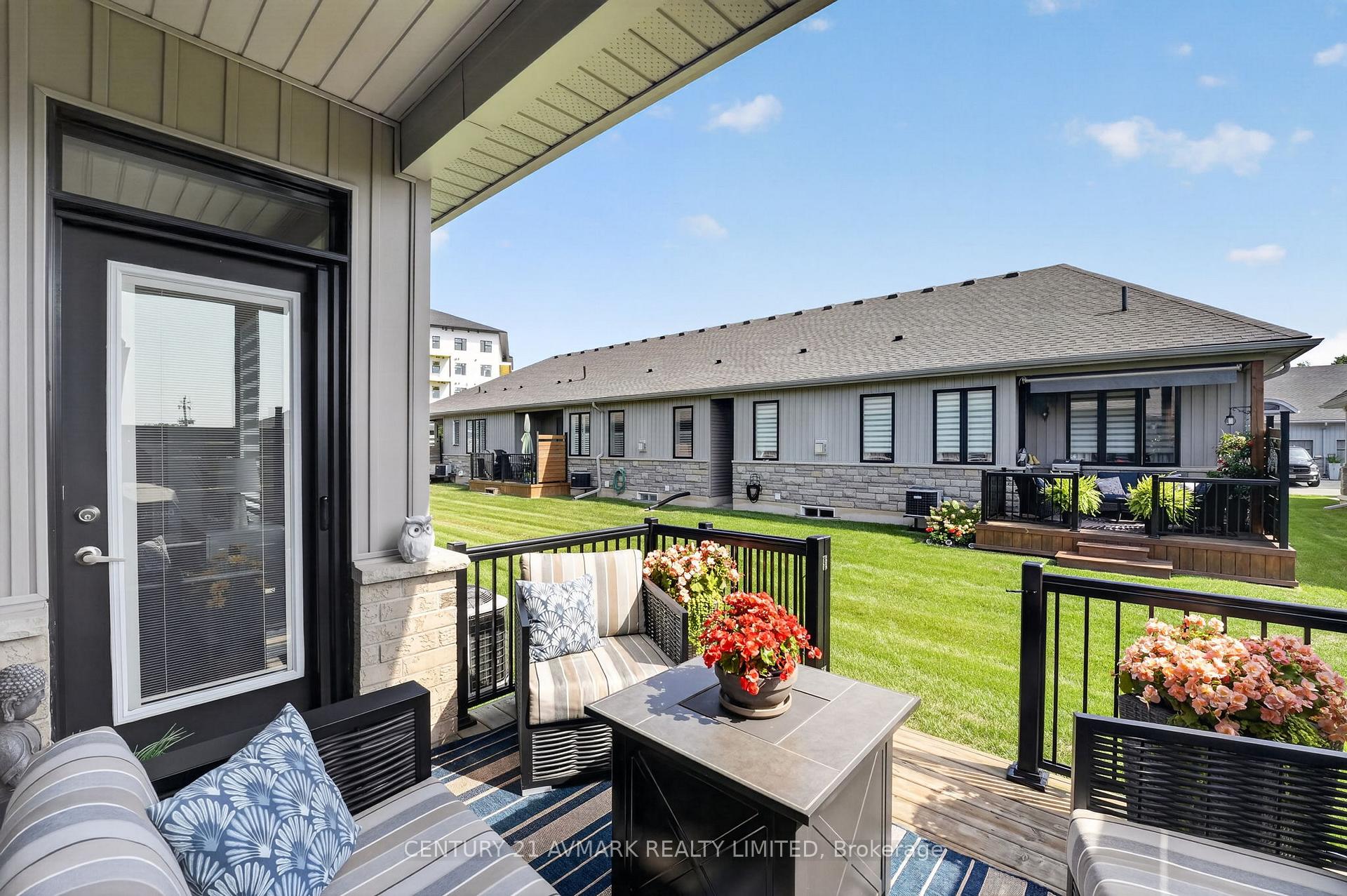 Photo 50 of 22 Borden Trail, Welland, Prince Charles — HOMEH