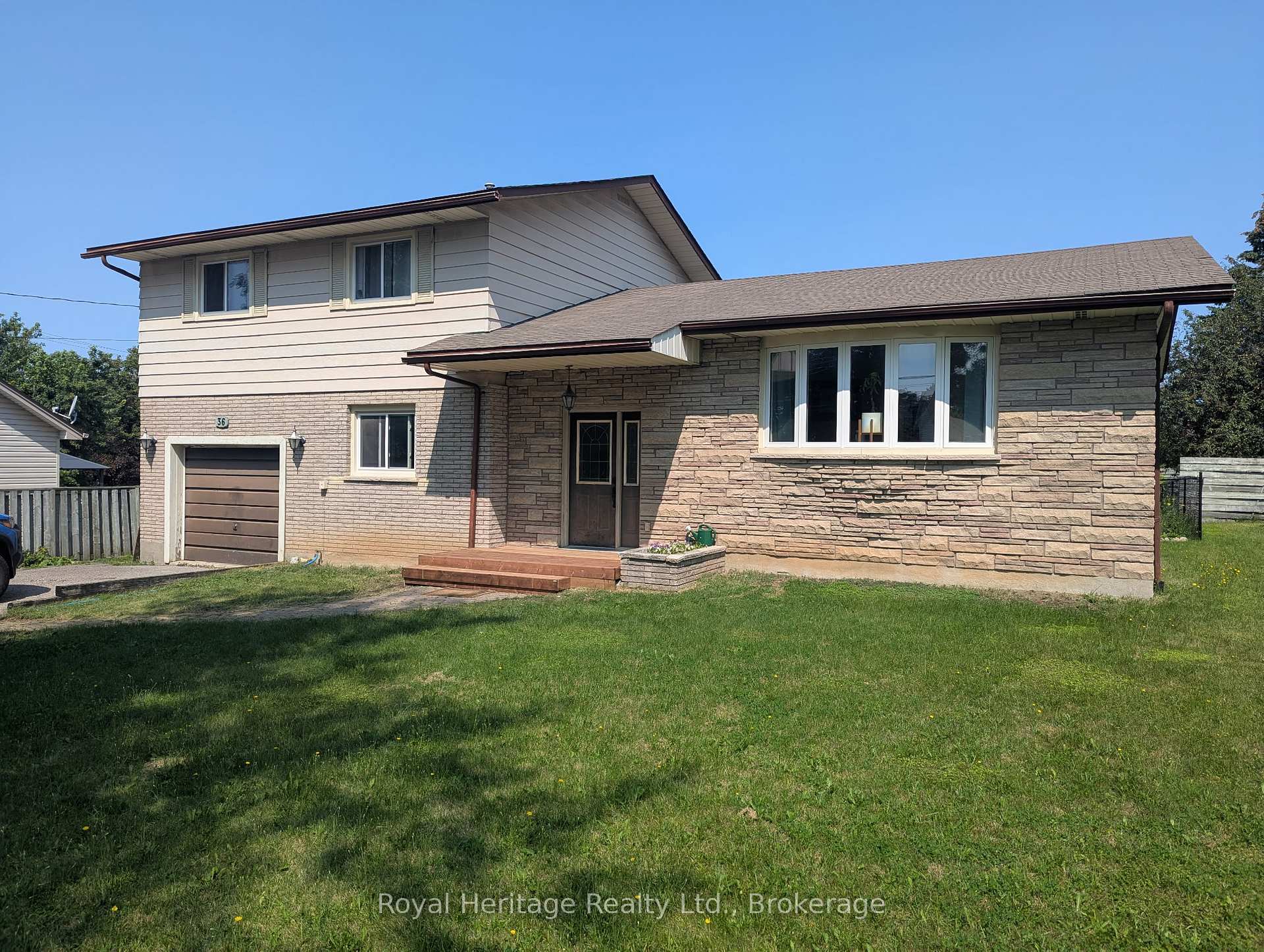 Photo 1 of 36 Riverview Road, Kawartha Lakes, Lindsay — HOMEH