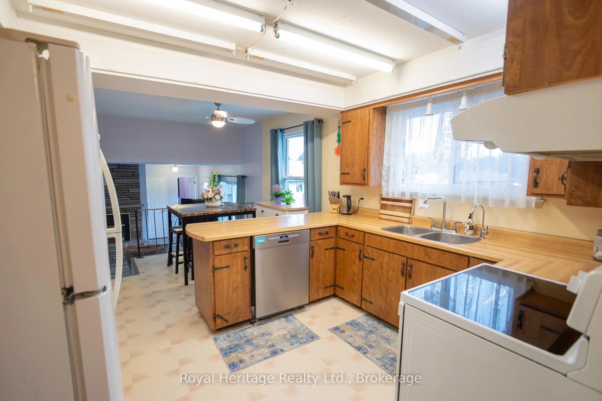 Photo 28 of 36 Riverview Road, Kawartha Lakes, Lindsay — HOMEH