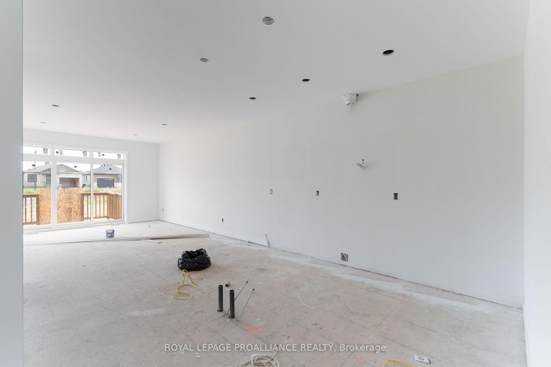 Photo 12 of 1032 Turner Drive, Brockville, Brockville — HOMEH