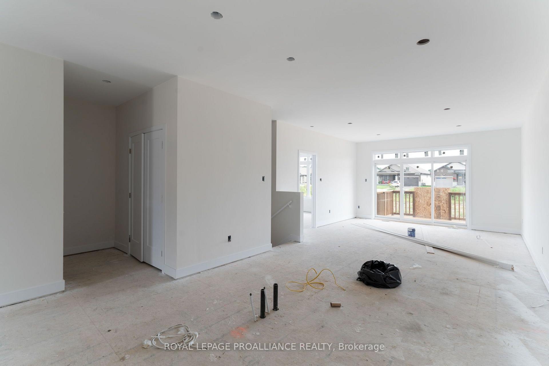 Photo 13 of 1032 Turner Drive, Brockville, Brockville — HOMEH