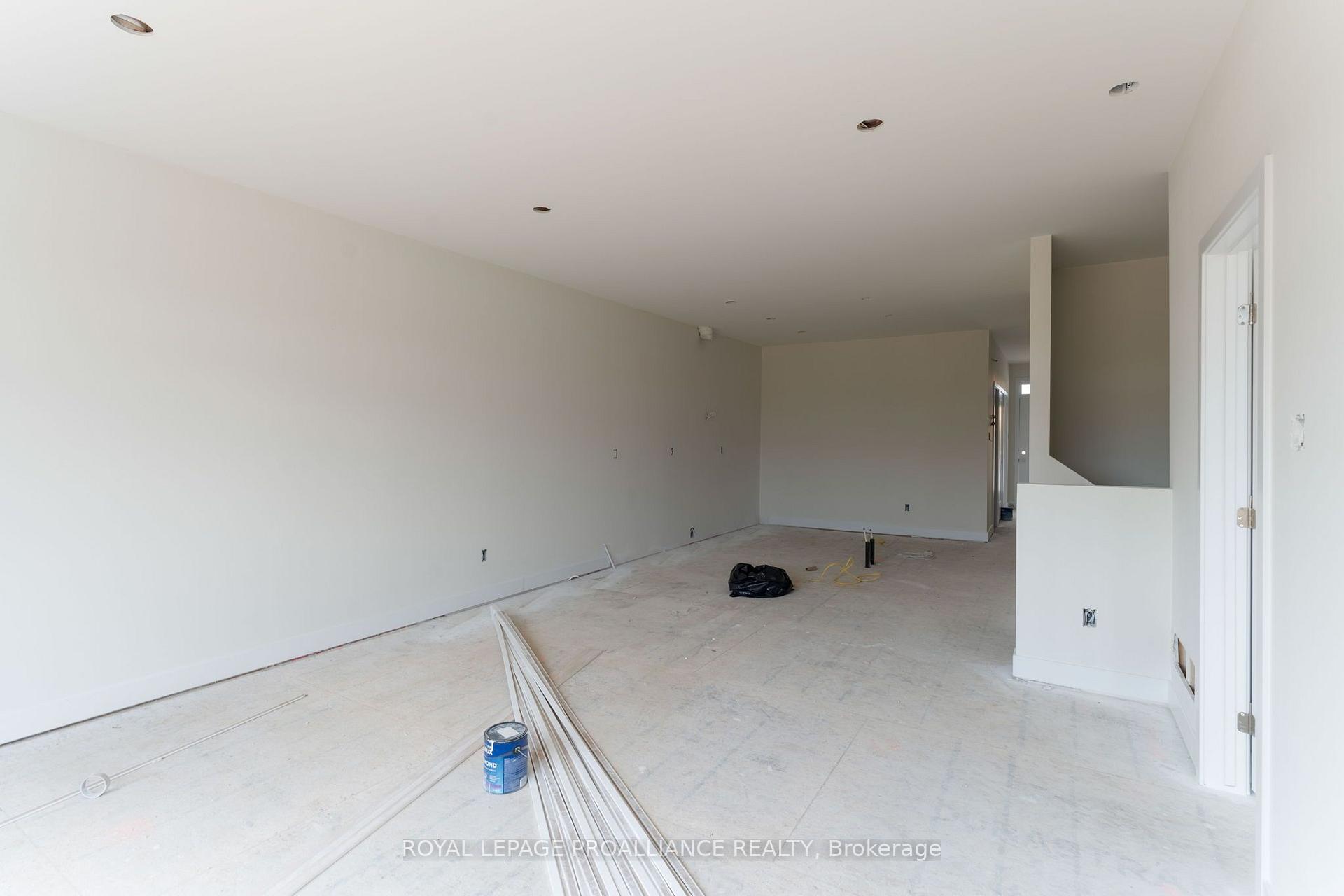 Photo 15 of 1032 Turner Drive, Brockville, Brockville — HOMEH