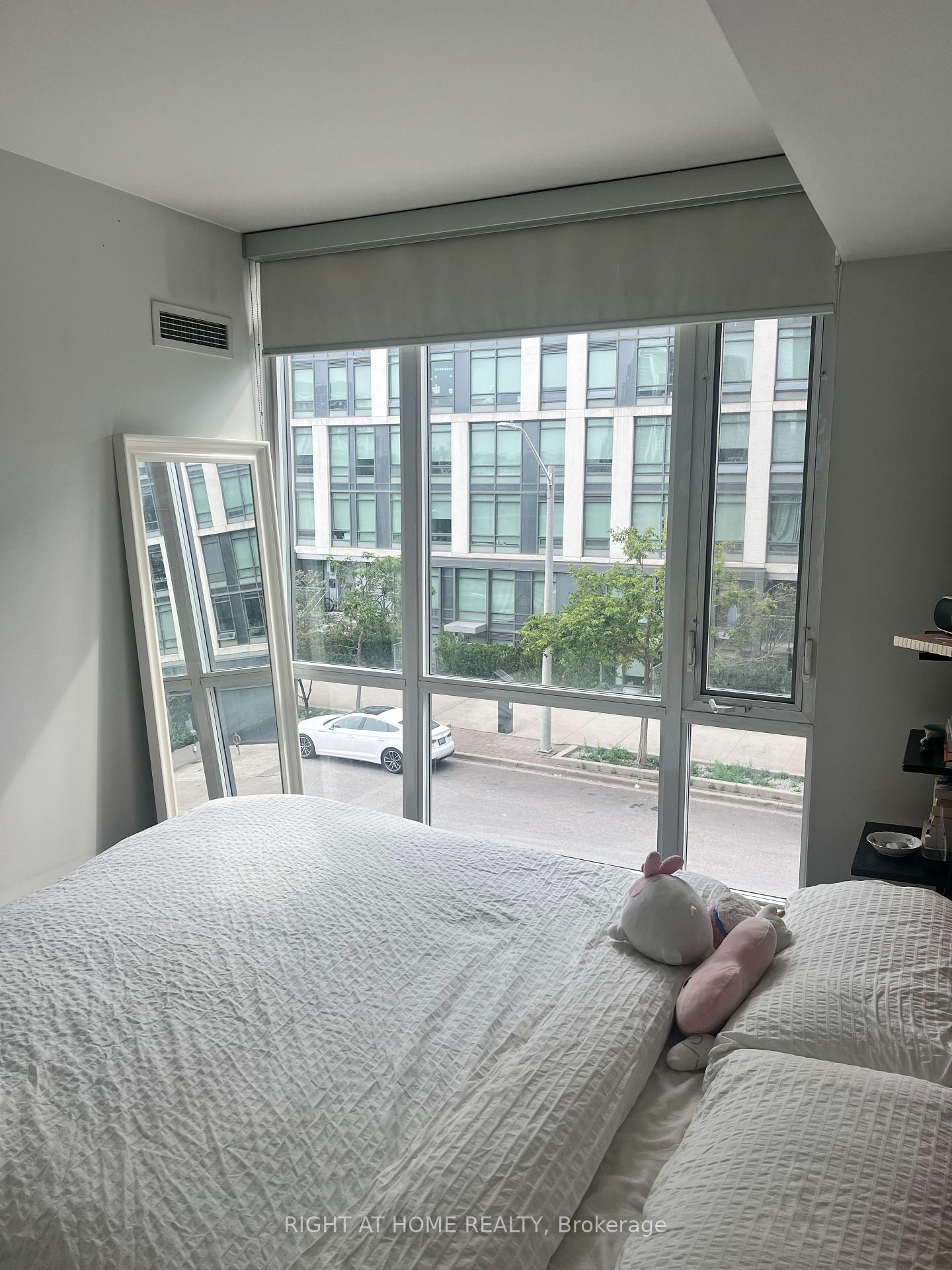 Photo 12 of Unit 204, 170 Fort York Boulevard, Toronto, Waterfront Communities — HOMEH
