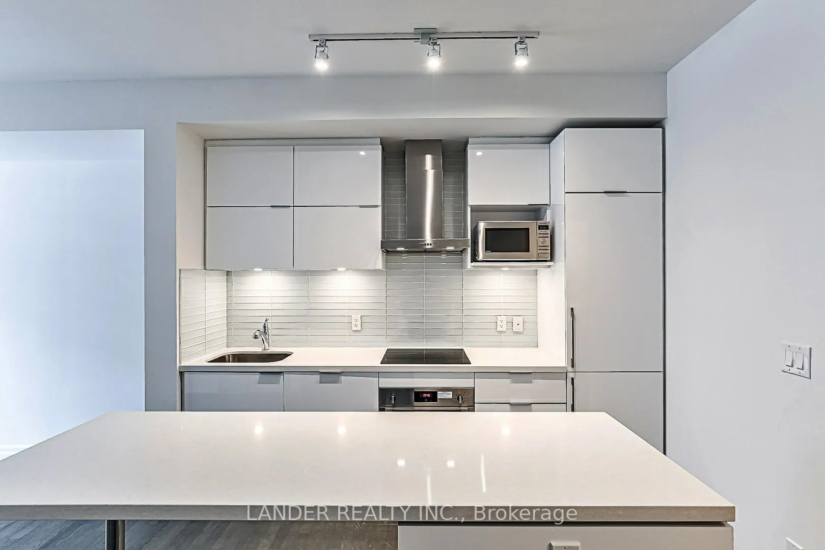 Photo 8 of Unit 502B, 8 Rouge Valley Drive W, Markham, Unionville — HOMEH