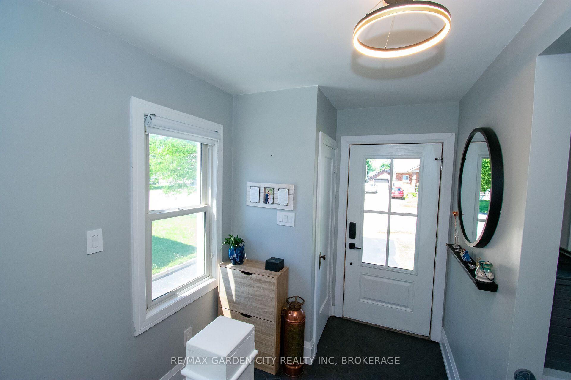Photo 8 of 256 Scholfield Avenue S, Welland, Lincoln/Crowland — HOMEH