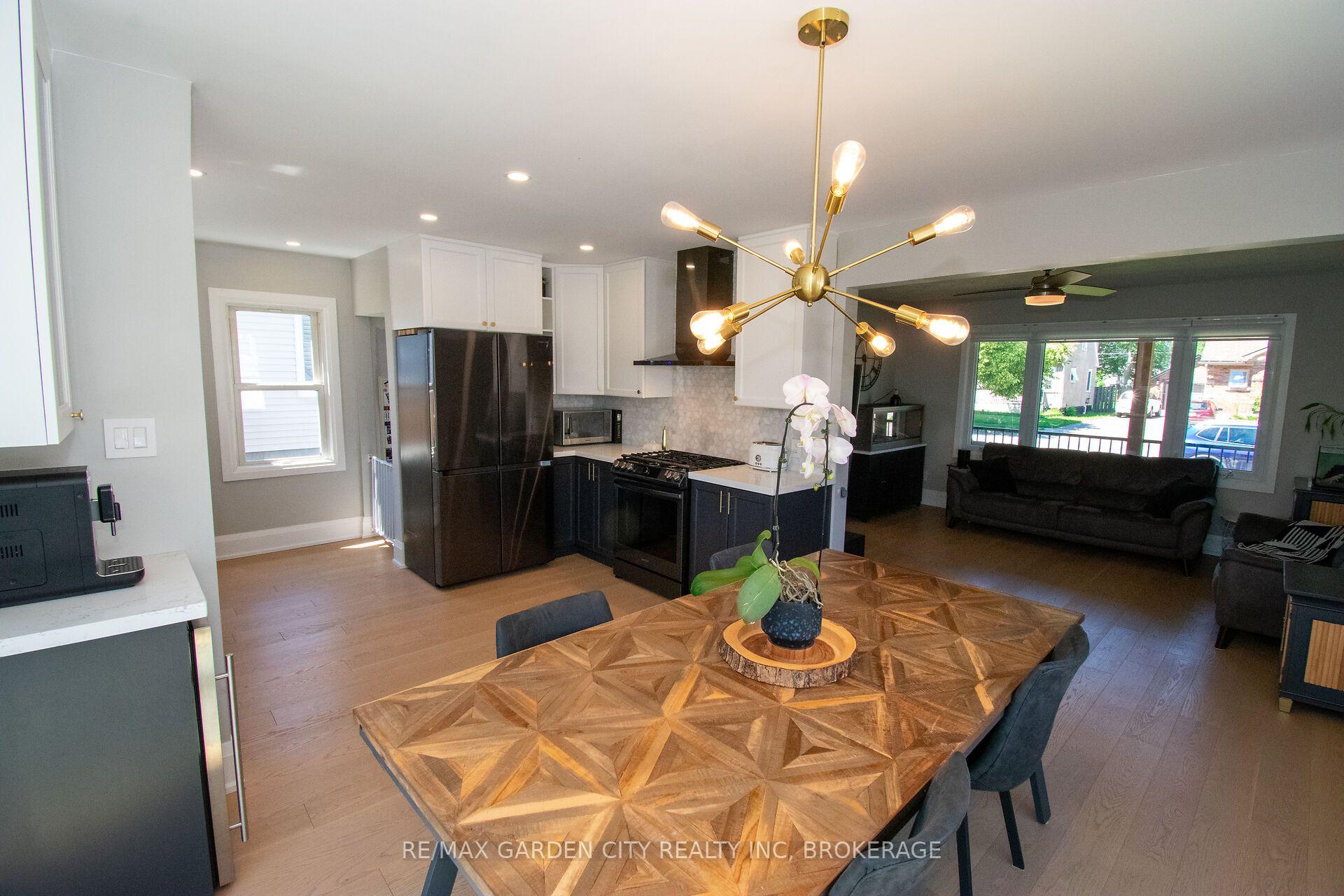 Photo 14 of 256 Scholfield Avenue S, Welland, Lincoln/Crowland — HOMEH