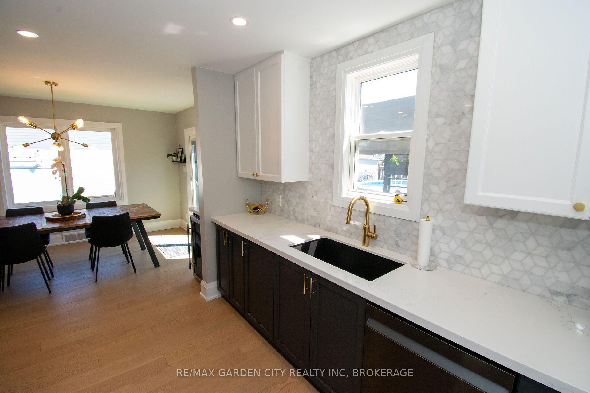 Photo 16 of 256 Scholfield Avenue S, Welland, Lincoln/Crowland — HOMEH