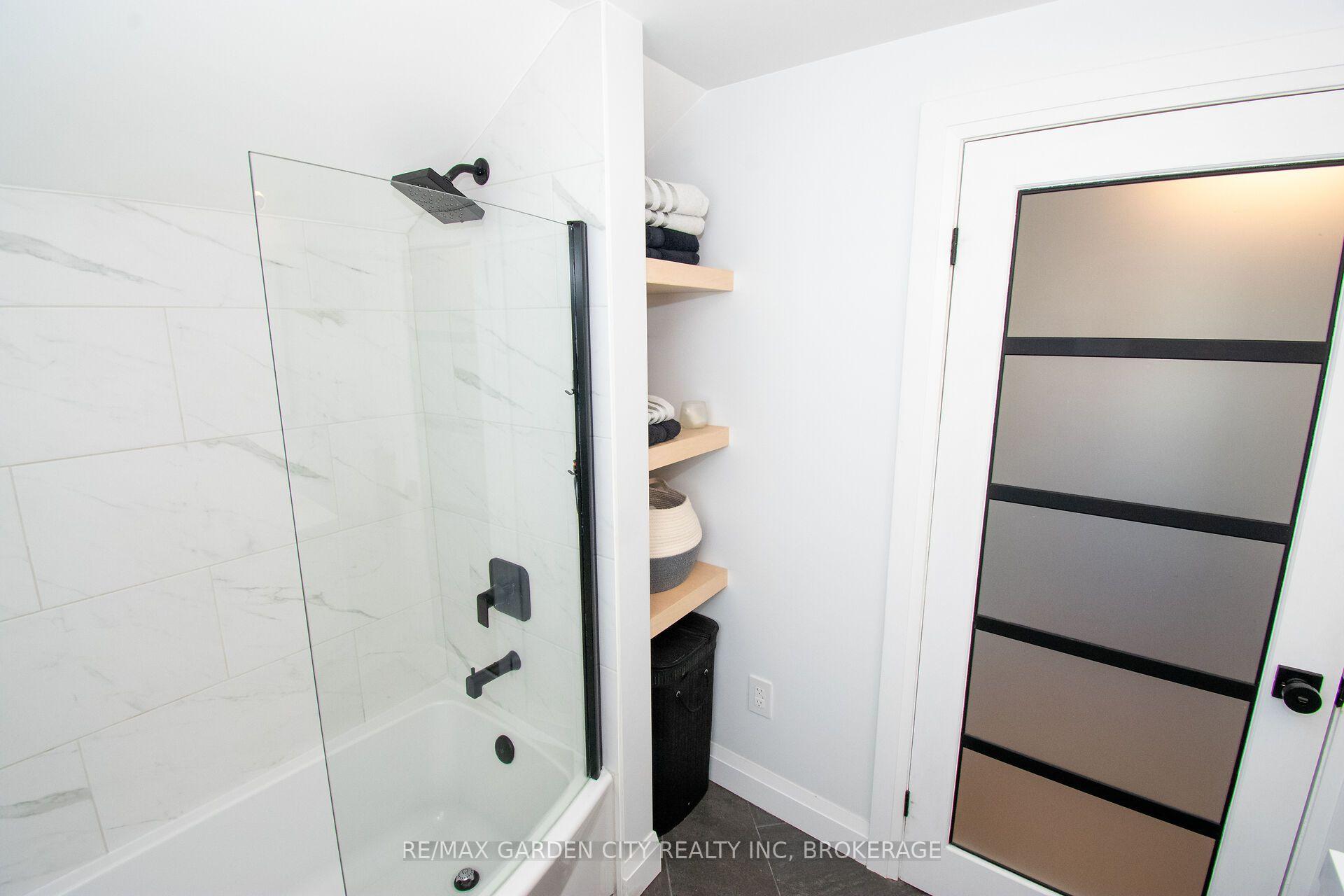 Photo 26 of 256 Scholfield Avenue S, Welland, Lincoln/Crowland — HOMEH