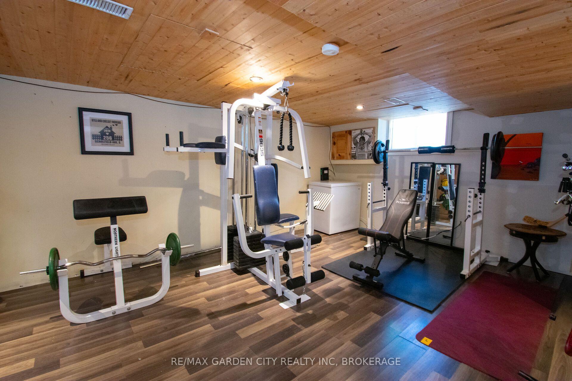 Photo 28 of 256 Scholfield Avenue S, Welland, Lincoln/Crowland — HOMEH