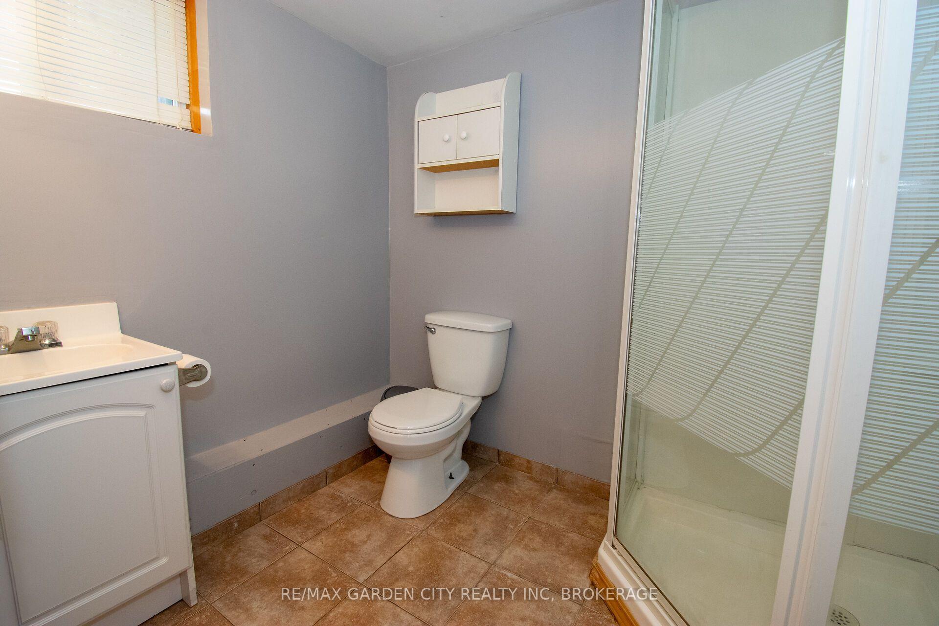 Photo 29 of 256 Scholfield Avenue S, Welland, Lincoln/Crowland — HOMEH