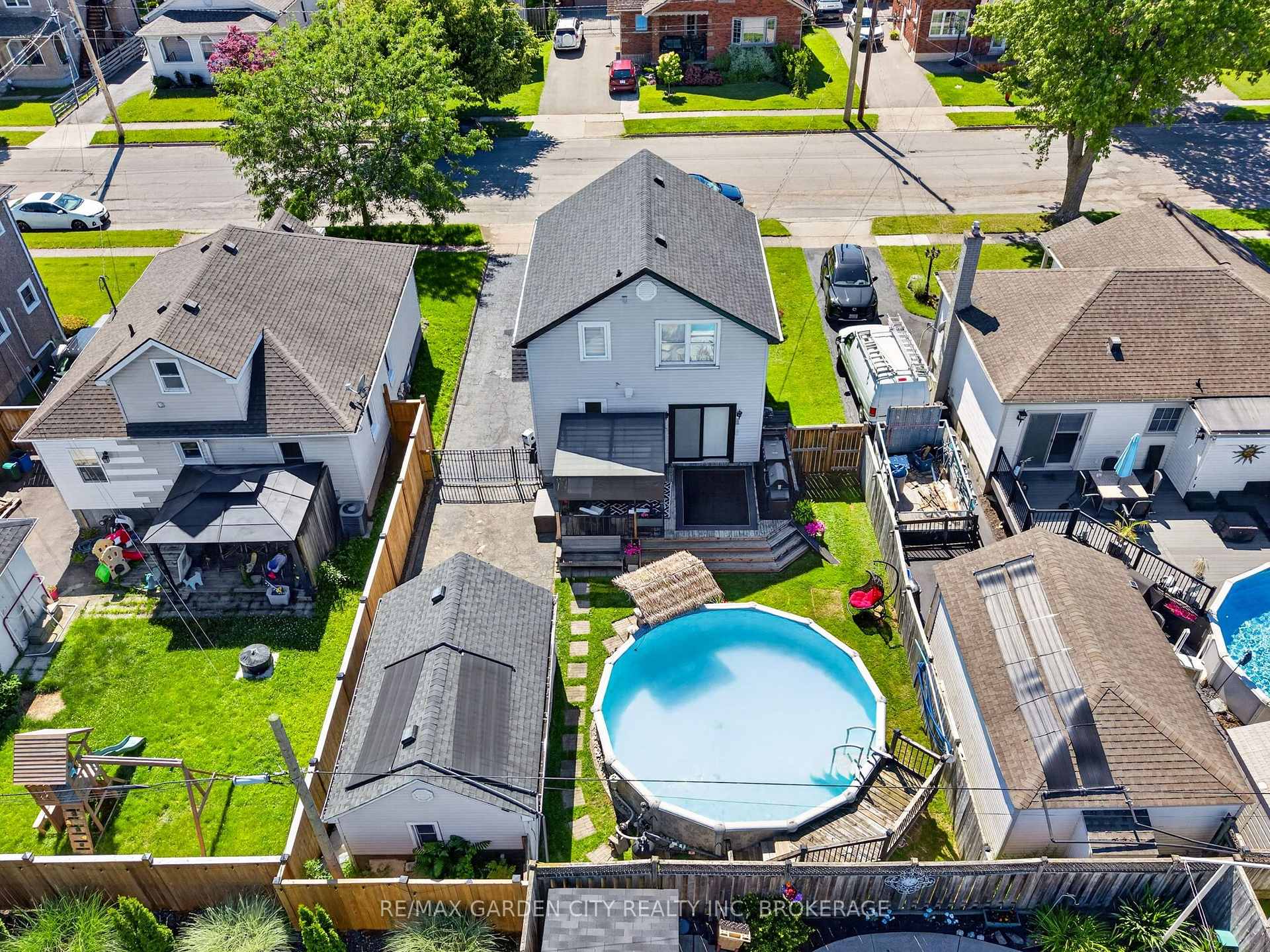 Photo 45 of 256 Scholfield Avenue S, Welland, Lincoln/Crowland — HOMEH