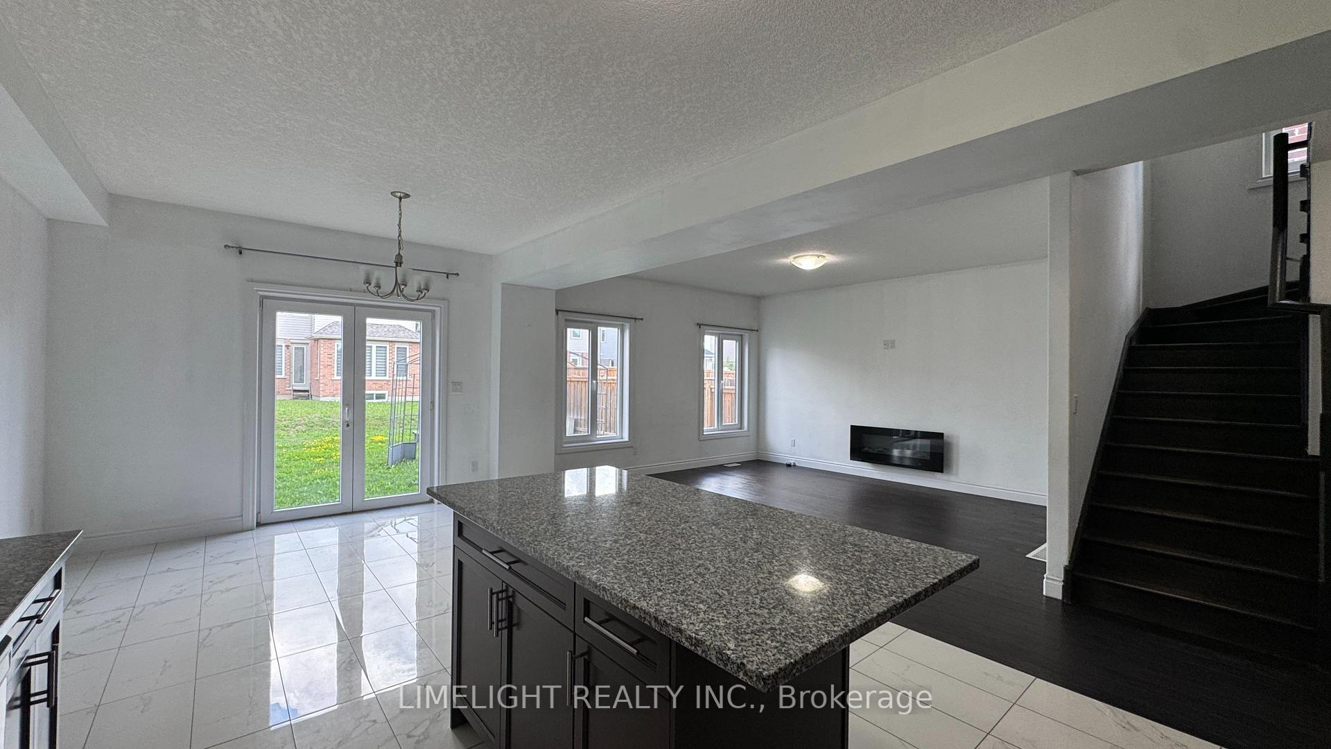 Photo 2 of 1942 Cedarpark Drive, London, North D — HOMEH