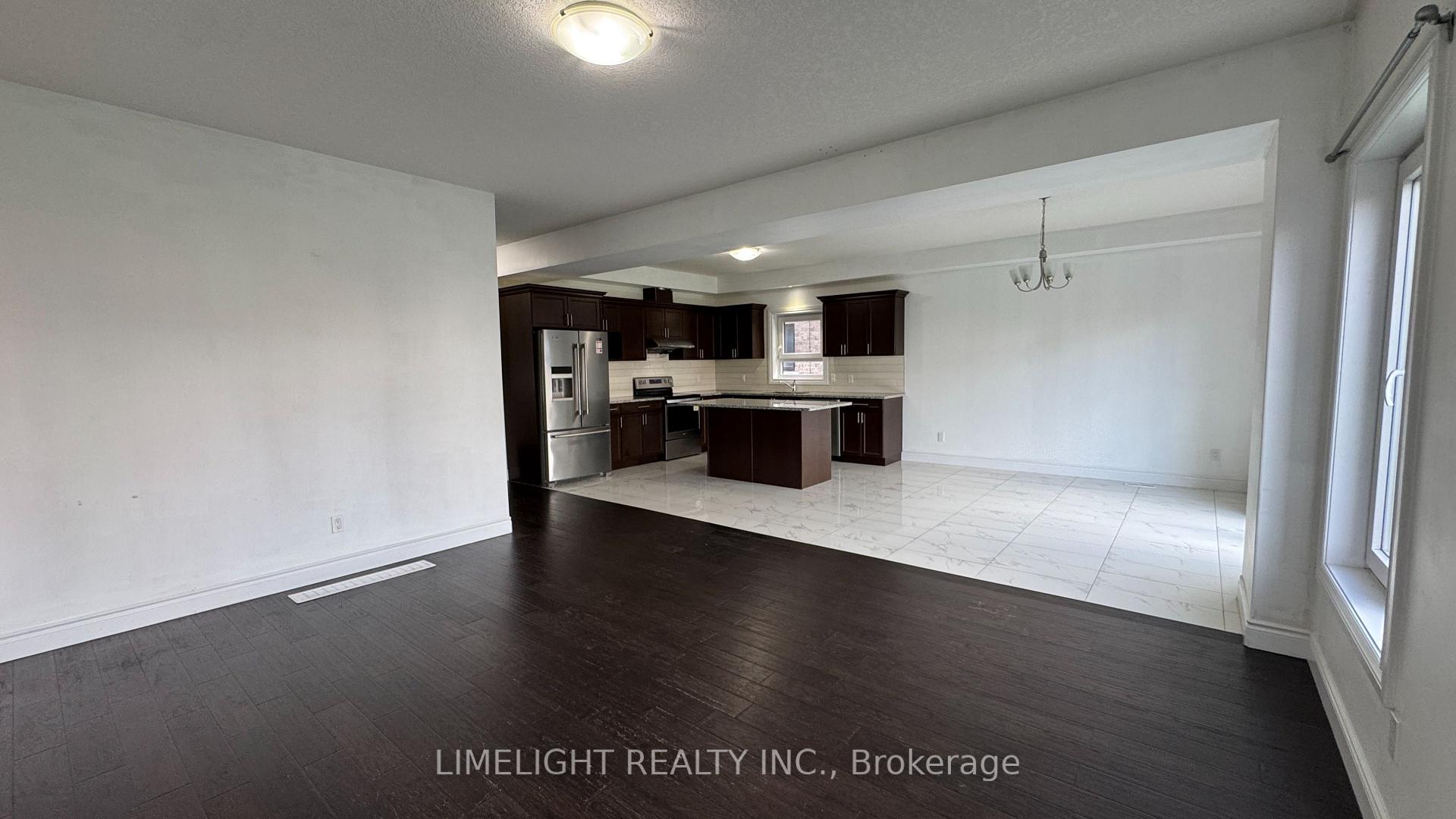 Photo 4 of 1942 Cedarpark Drive, London, North D — HOMEH