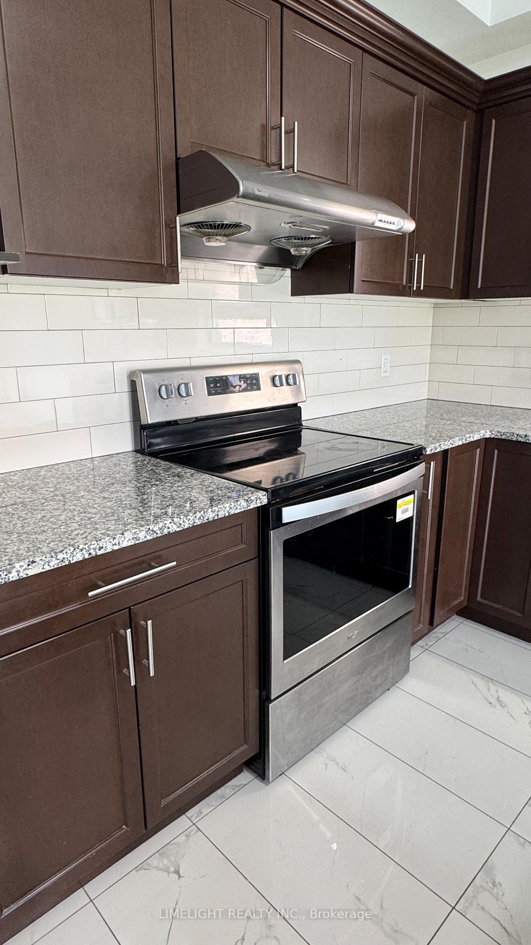 Photo 10 of 1942 Cedarpark Drive, London, North D — HOMEH