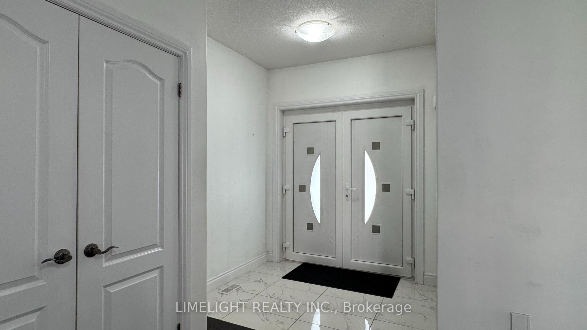 Photo 15 of 1942 Cedarpark Drive, London, North D — HOMEH