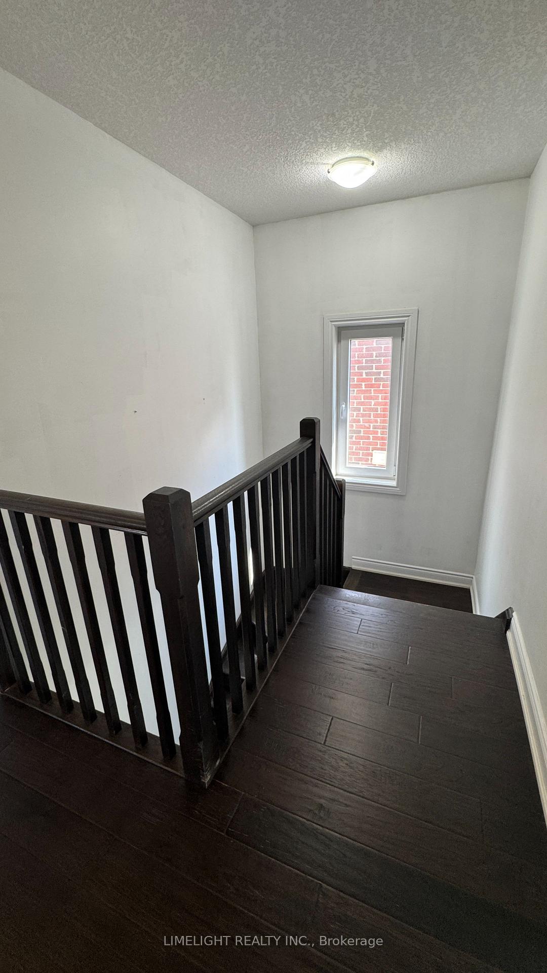 Photo 21 of 1942 Cedarpark Drive, London, North D — HOMEH