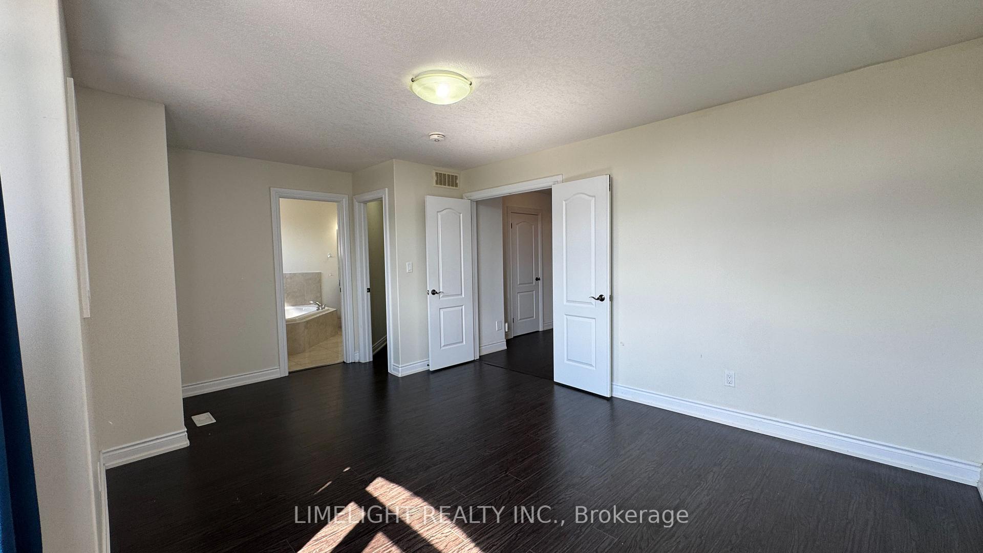 Photo 23 of 1942 Cedarpark Drive, London, North D — HOMEH