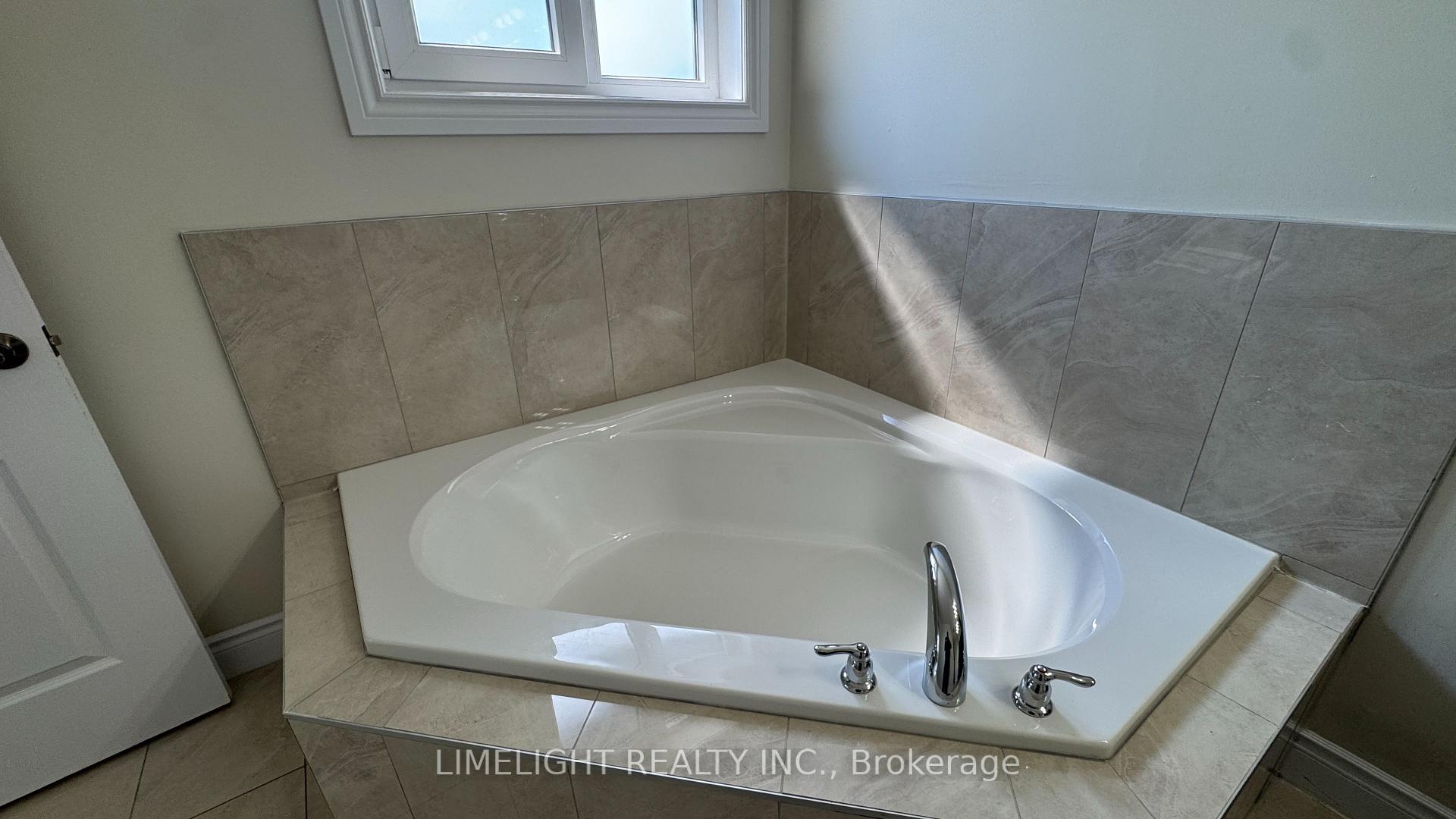 Photo 26 of 1942 Cedarpark Drive, London, North D — HOMEH