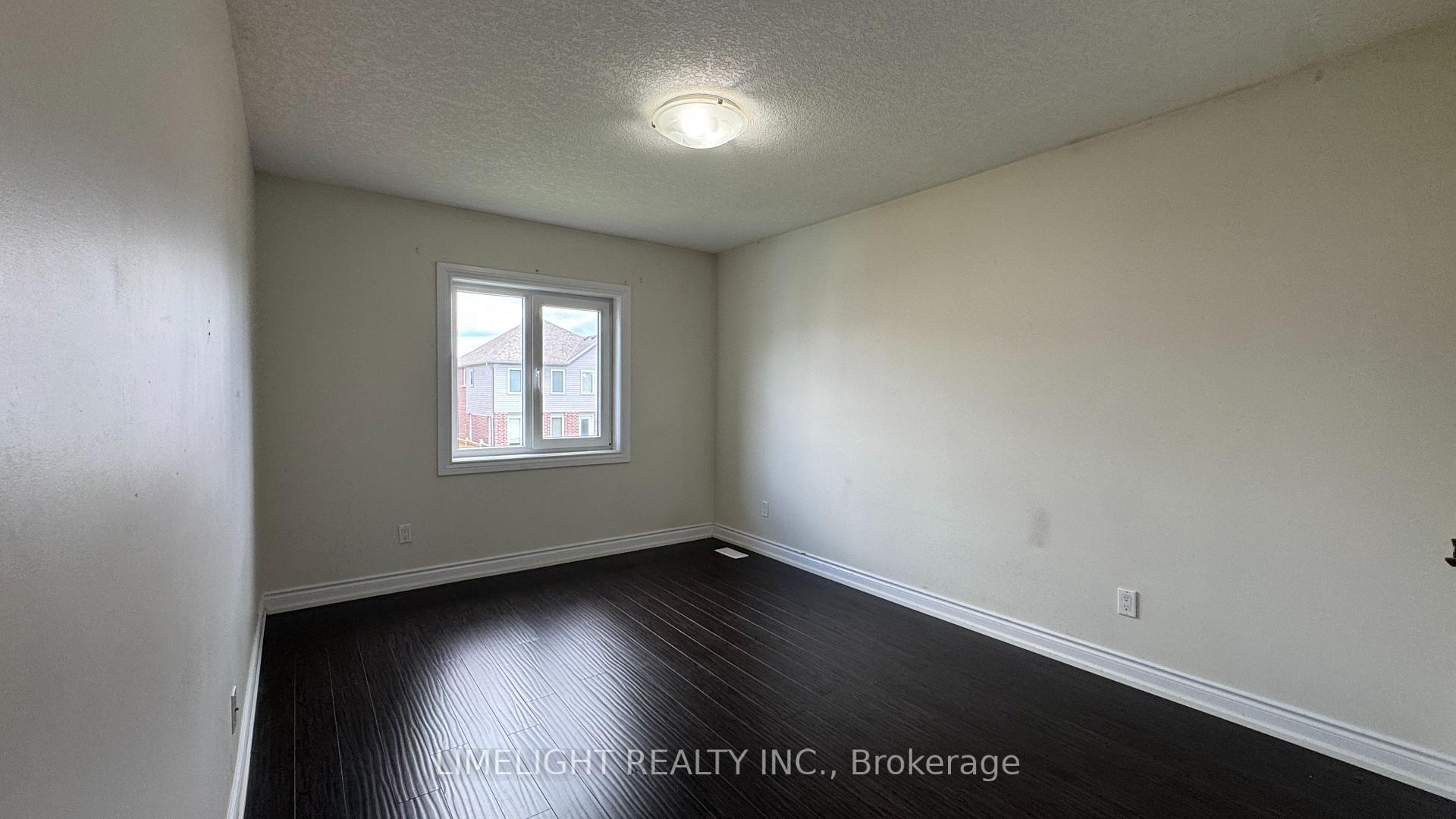 Photo 29 of 1942 Cedarpark Drive, London, North D — HOMEH