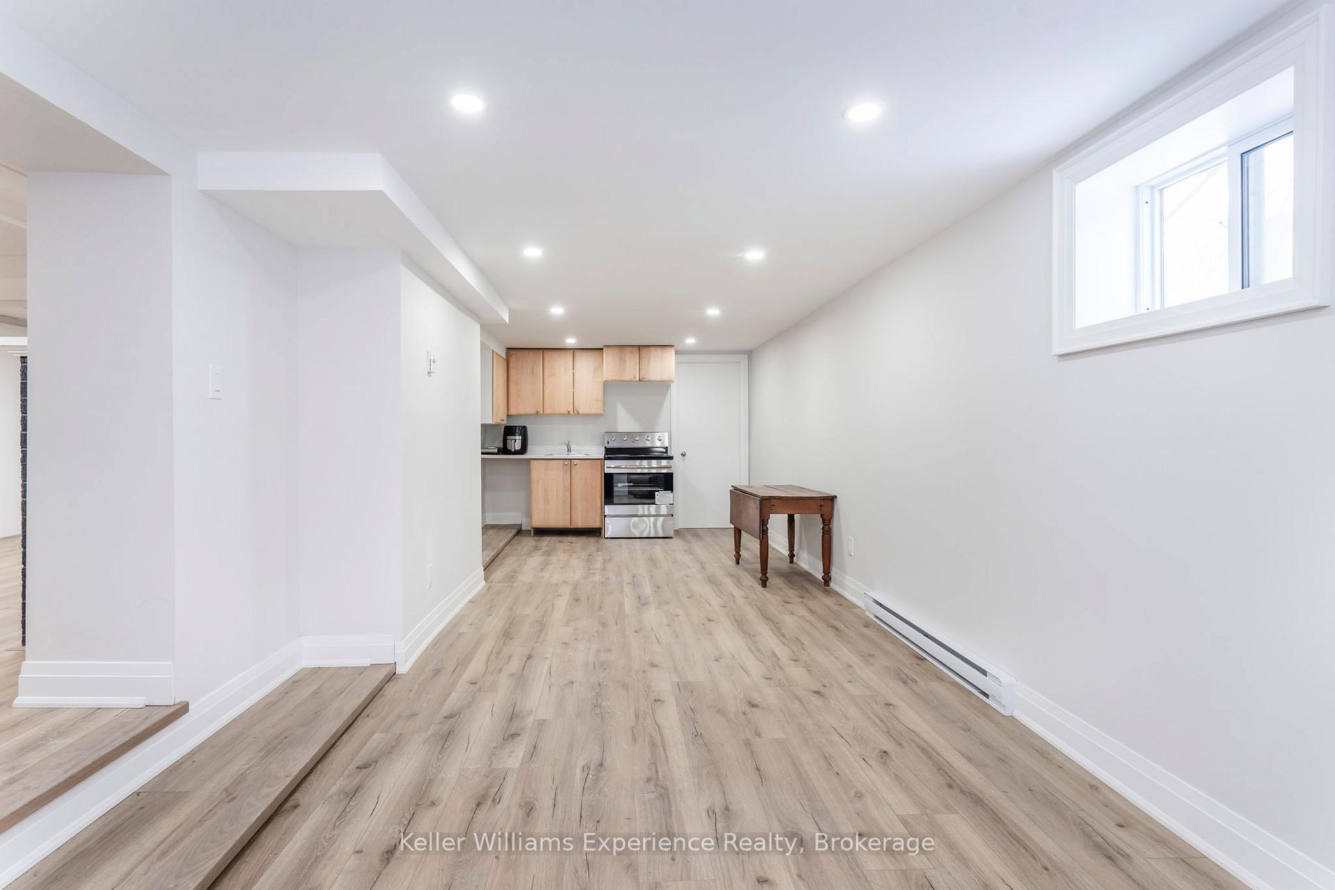 Photo 6 of 65 Drury Lane, Barrie, Wellington — HOMEH