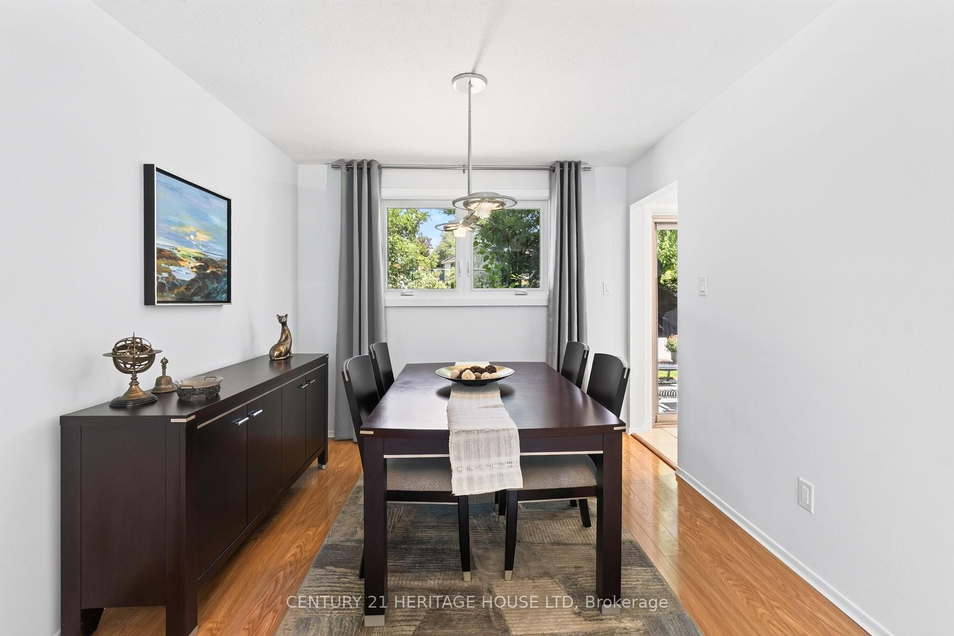 Photo 10 of 74 Cherry Hill Drive, Kitchener, Country Hills East — HOMEH