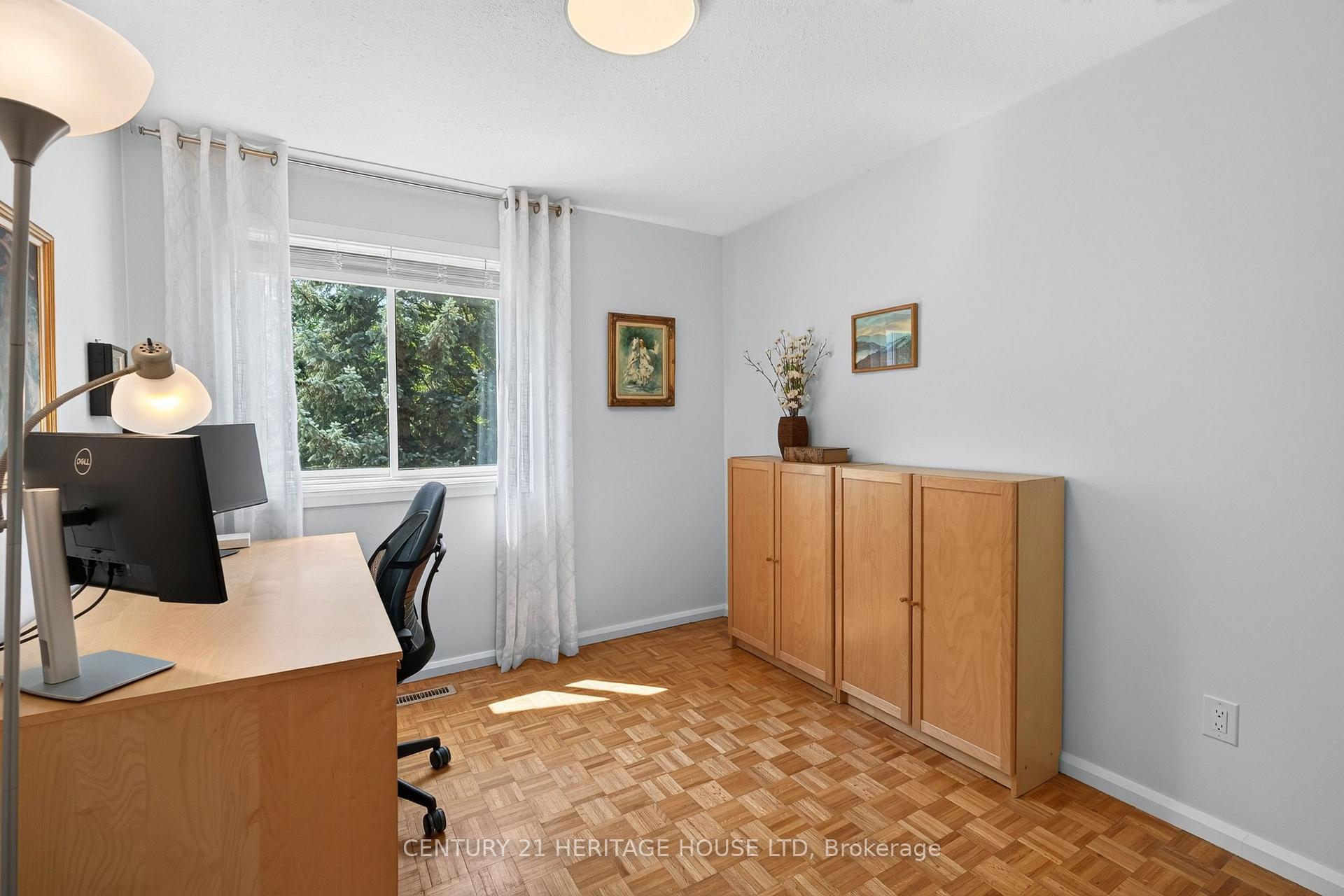 Photo 20 of 74 Cherry Hill Drive, Kitchener, Country Hills East — HOMEH