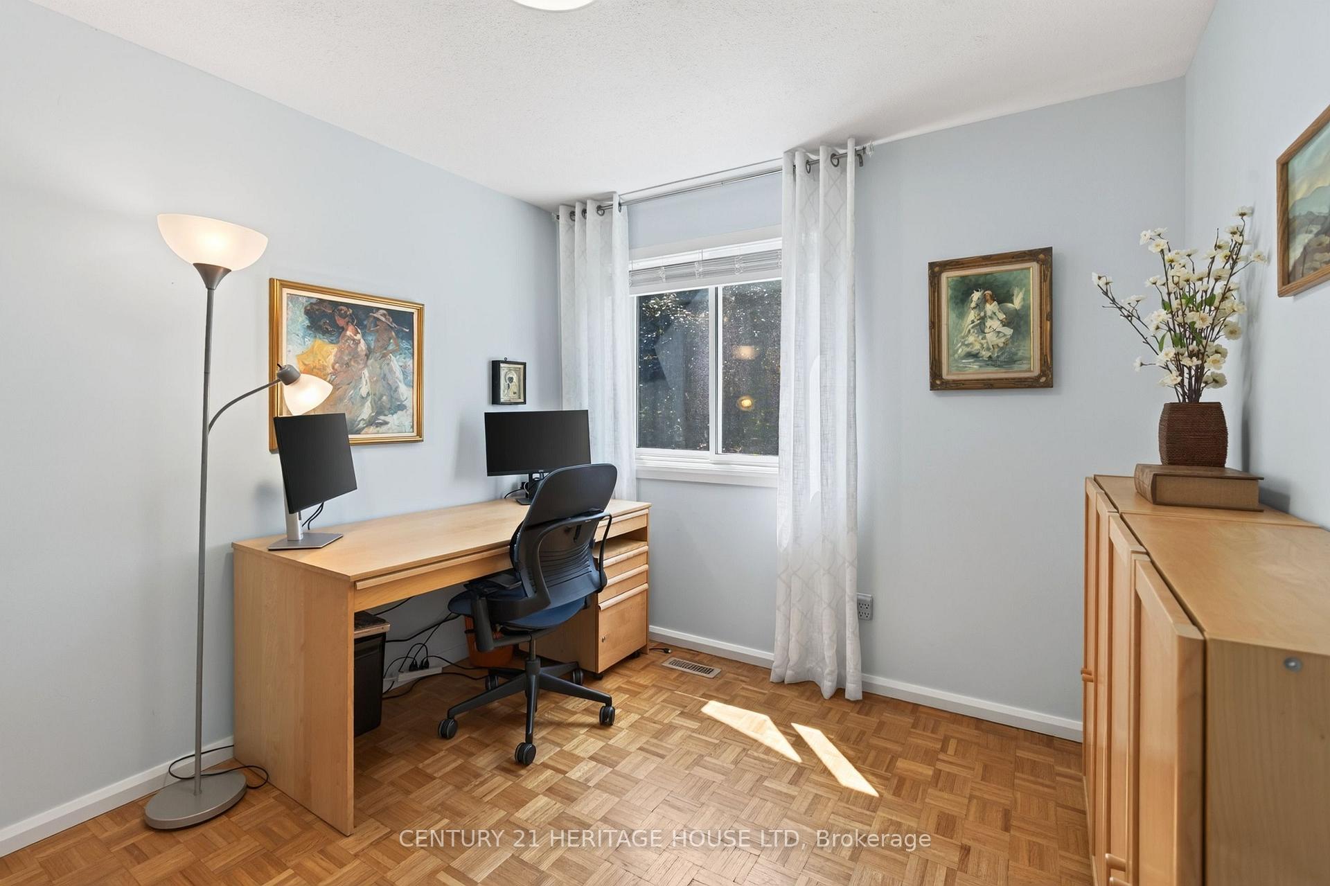 Photo 21 of 74 Cherry Hill Drive, Kitchener, Country Hills East — HOMEH