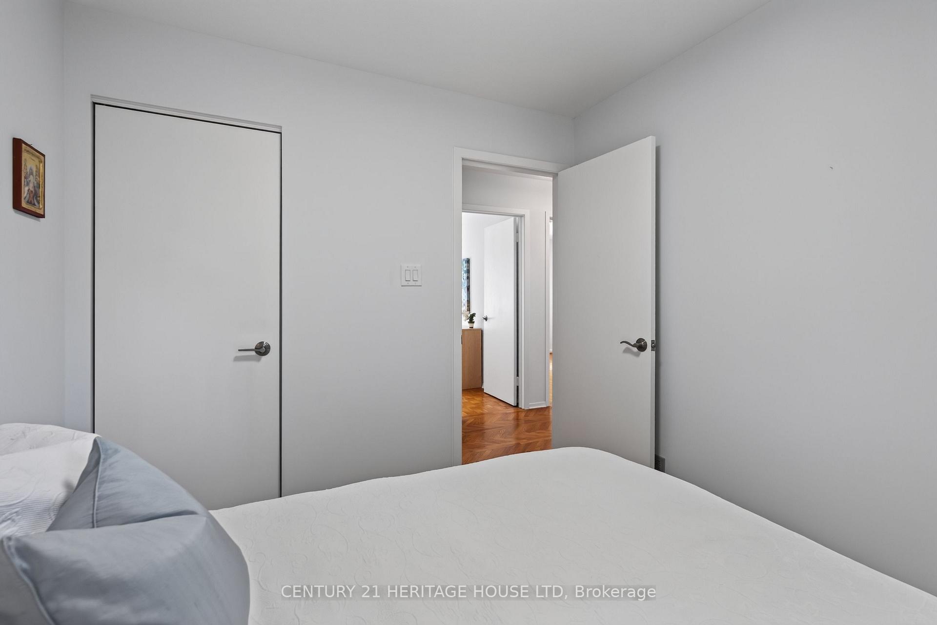 Photo 31 of 74 Cherry Hill Drive, Kitchener, Country Hills East — HOMEH