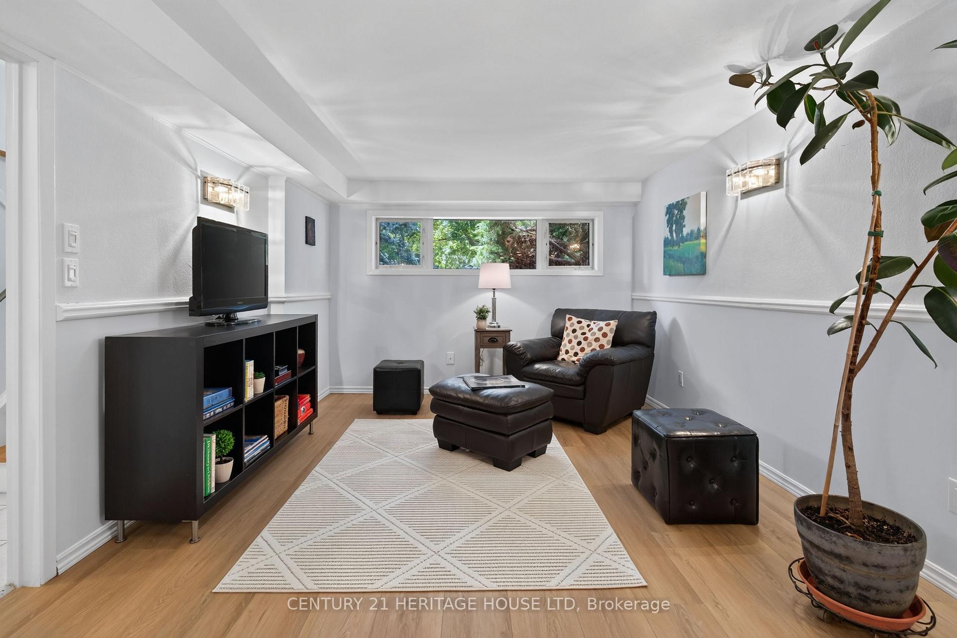 Photo 33 of 74 Cherry Hill Drive, Kitchener, Country Hills East — HOMEH