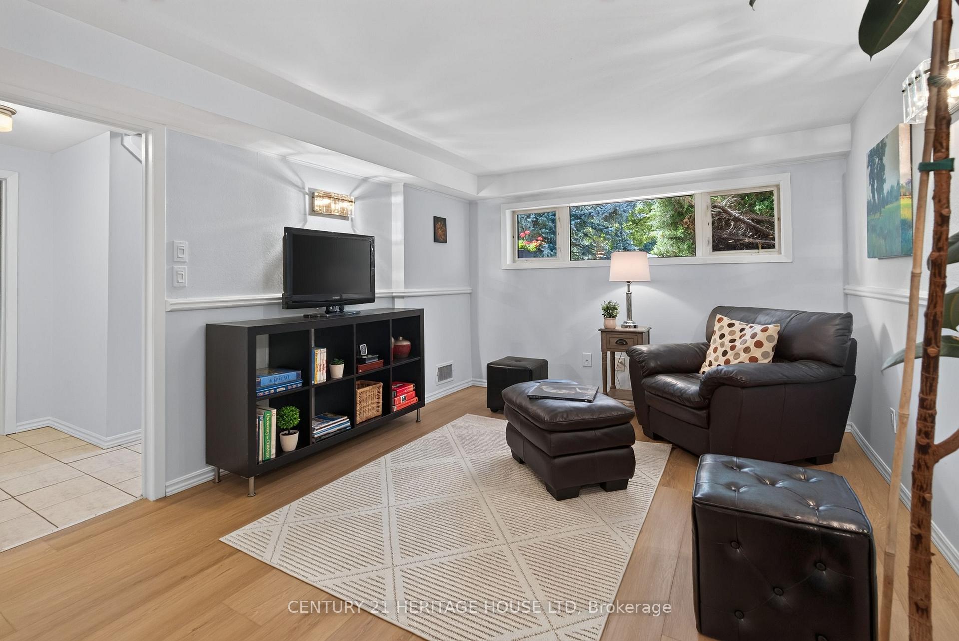 Photo 34 of 74 Cherry Hill Drive, Kitchener, Country Hills East — HOMEH