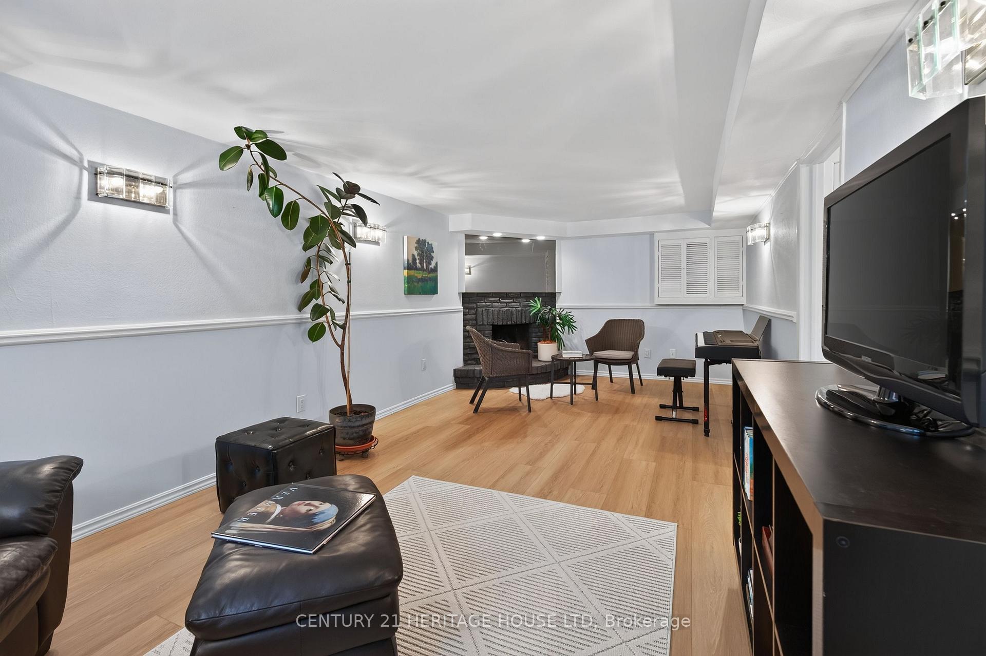 Photo 35 of 74 Cherry Hill Drive, Kitchener, Country Hills East — HOMEH