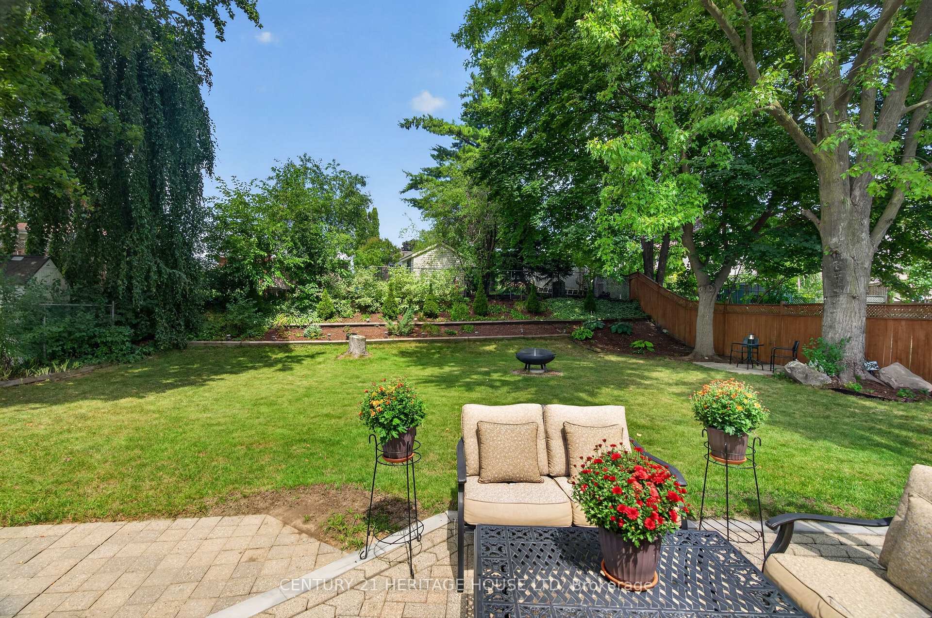 Photo 44 of 74 Cherry Hill Drive, Kitchener, Country Hills East — HOMEH