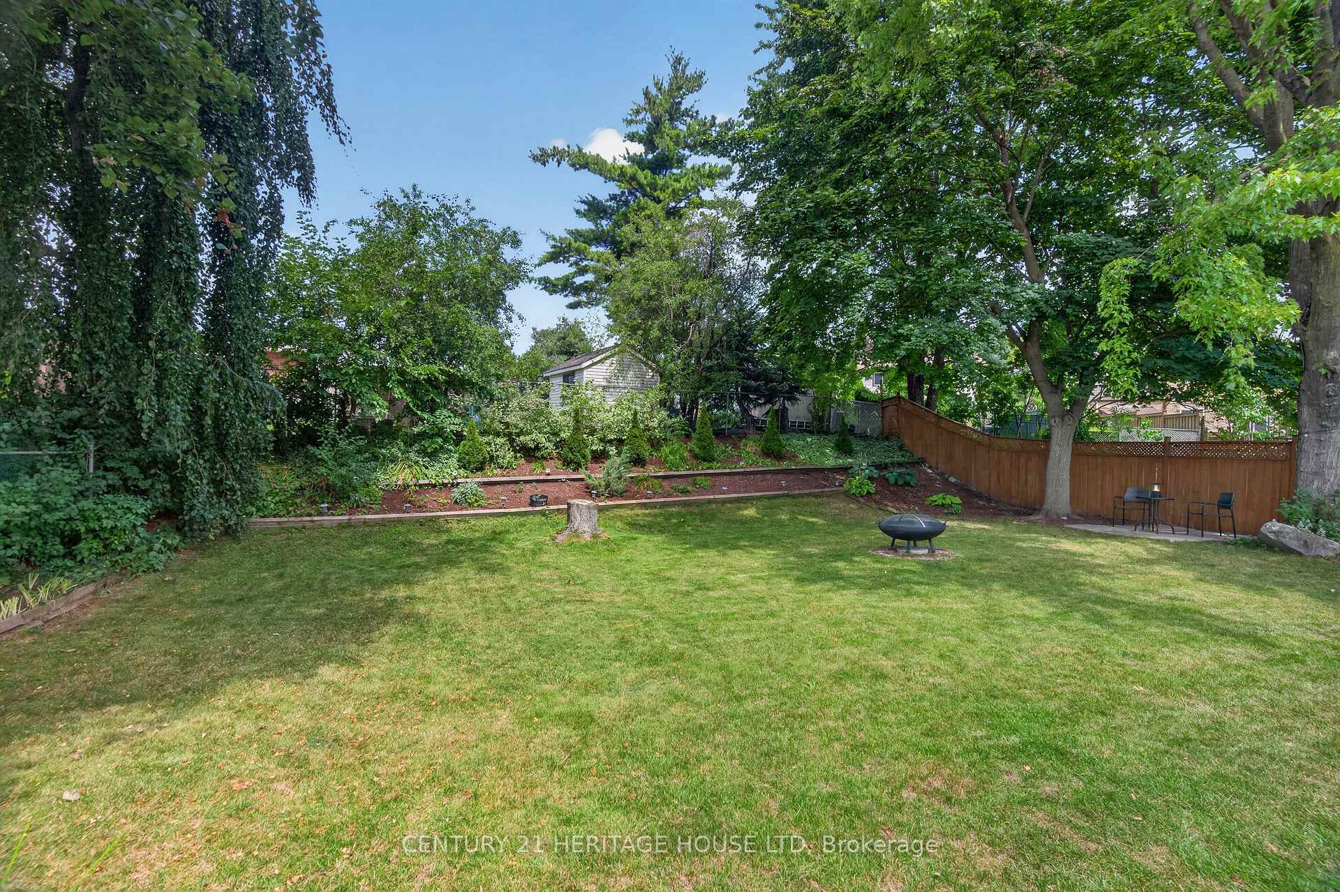 Photo 46 of 74 Cherry Hill Drive, Kitchener, Country Hills East — HOMEH