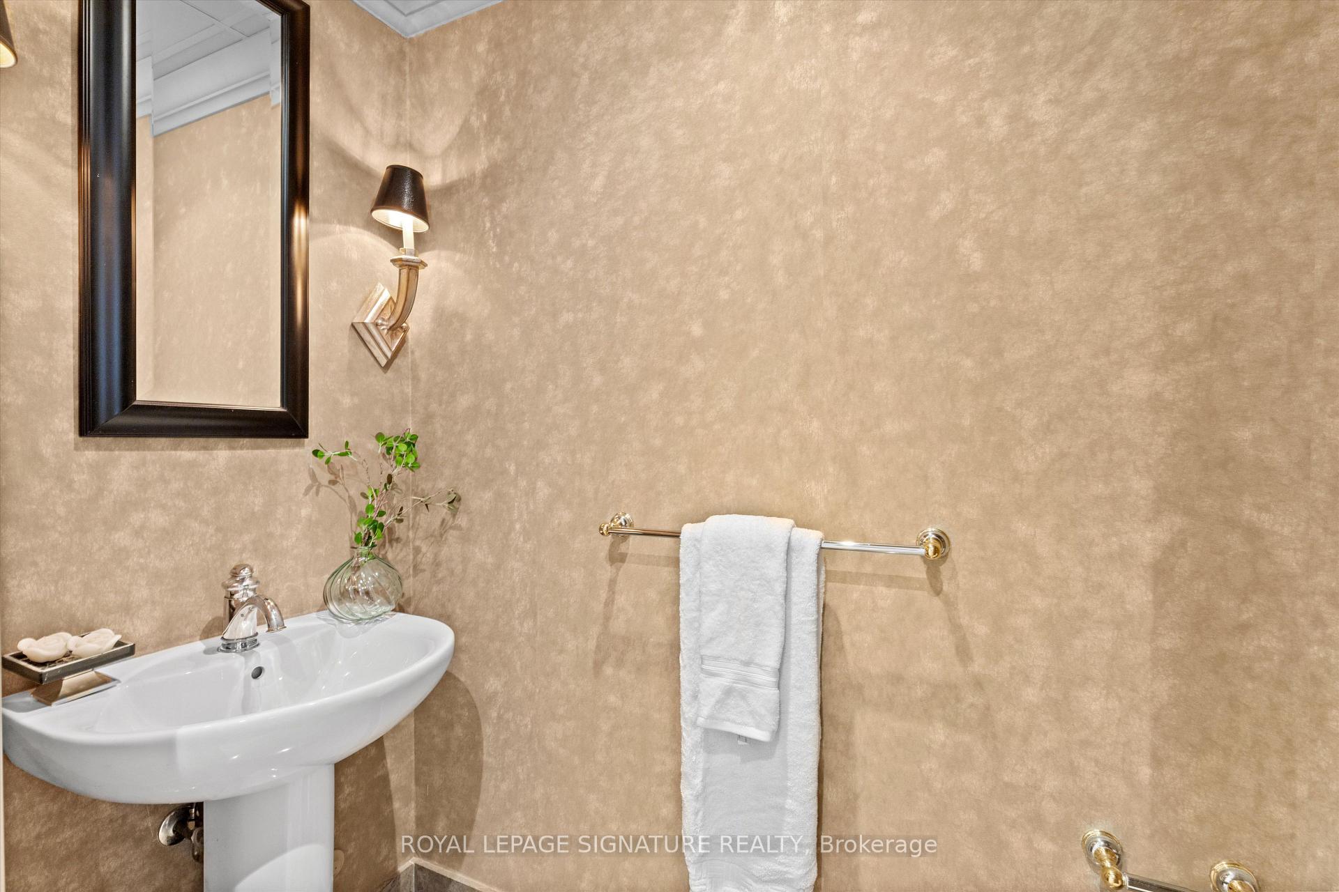 Photo 18 of Unit 108, 33 Delisle Avenue, Toronto, Yonge-St. Clair — HOMEH