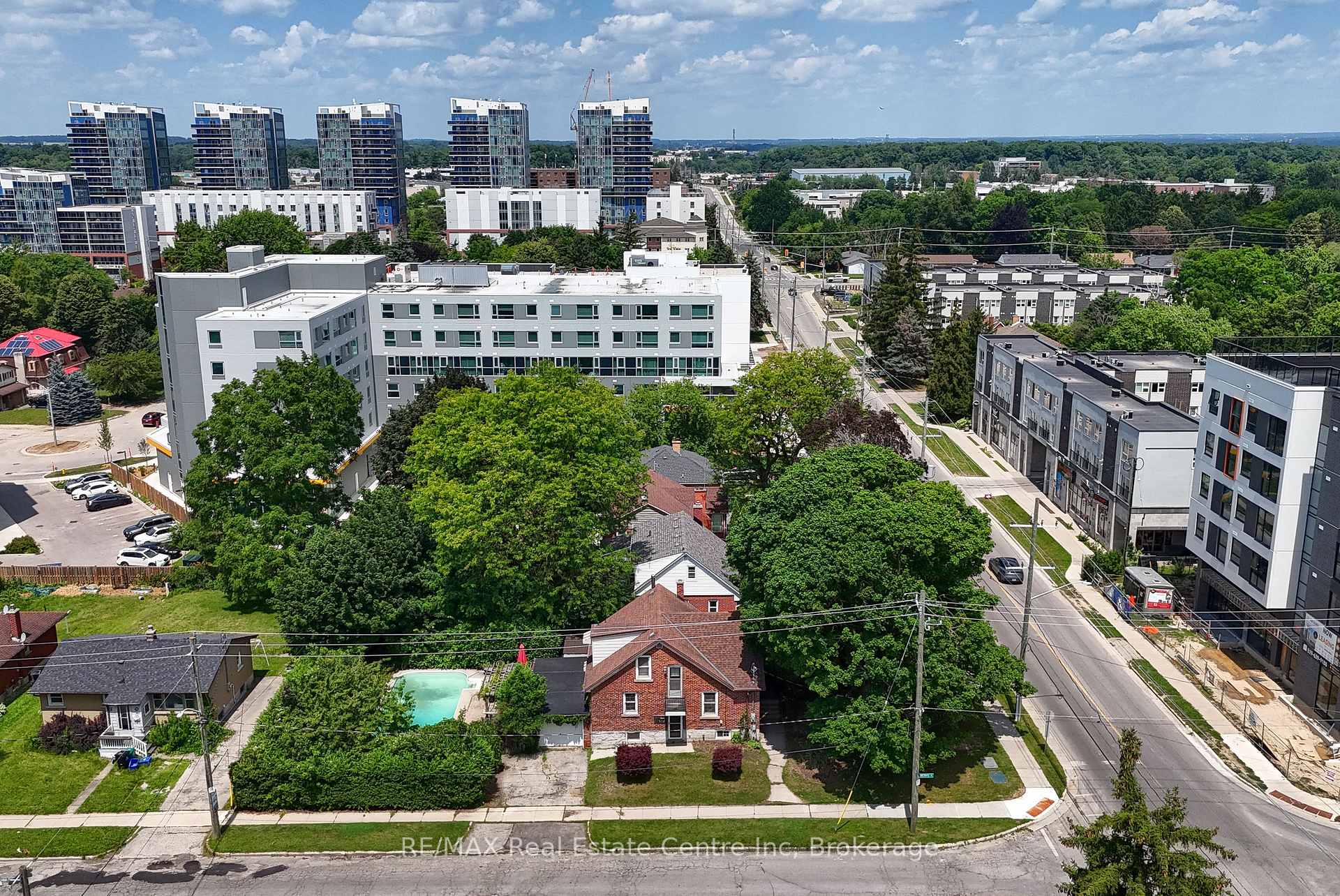 Photo 1 of 285 Albert Street W, Waterloo, Beechwood/University — HOMEH