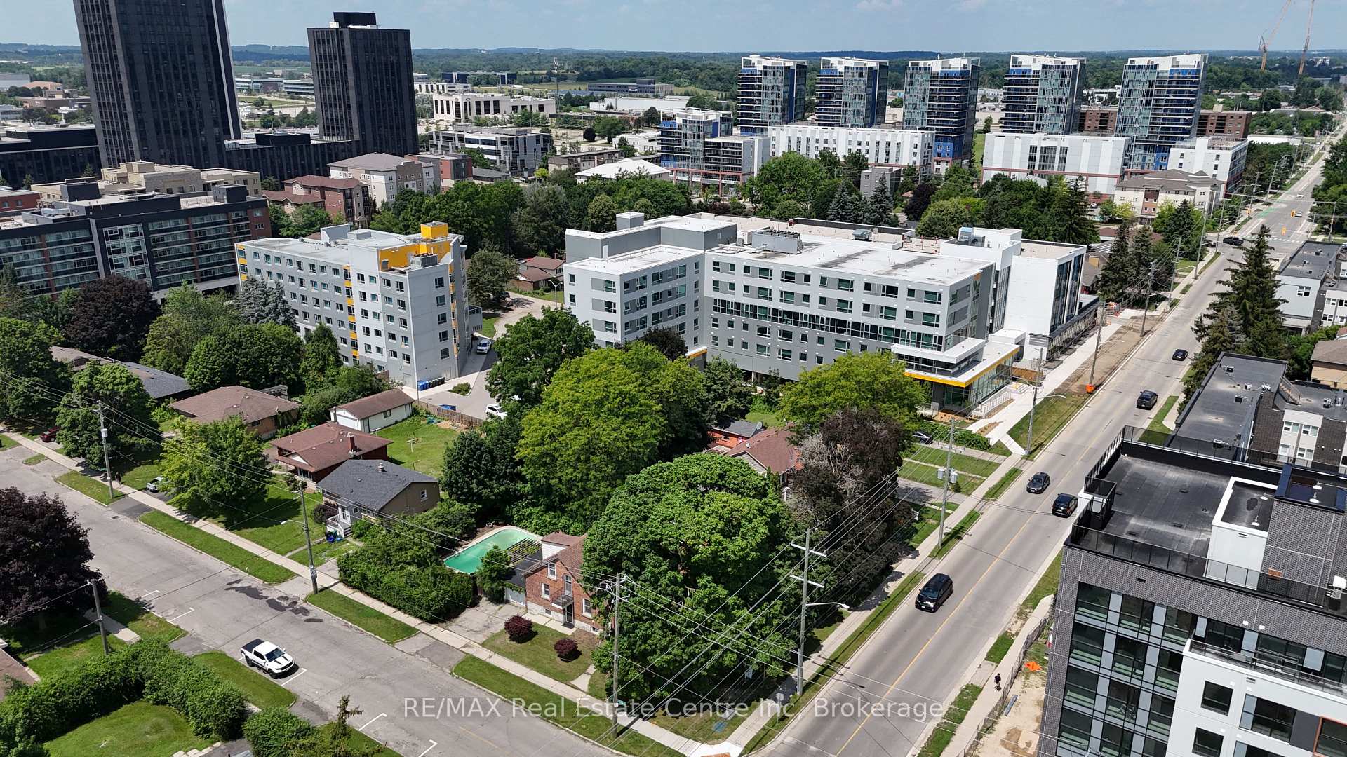 Photo 3 of 285 Albert Street W, Waterloo, Beechwood/University — HOMEH