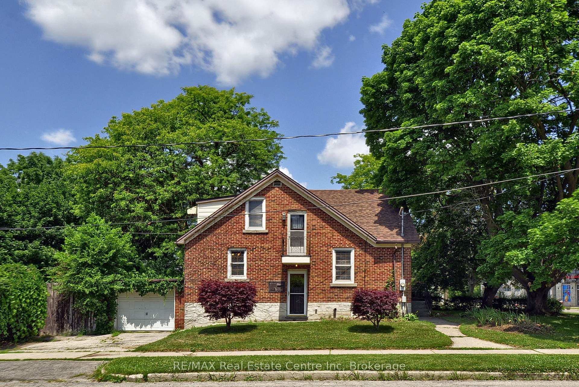 Photo 4 of 285 Albert Street W, Waterloo, Beechwood/University — HOMEH