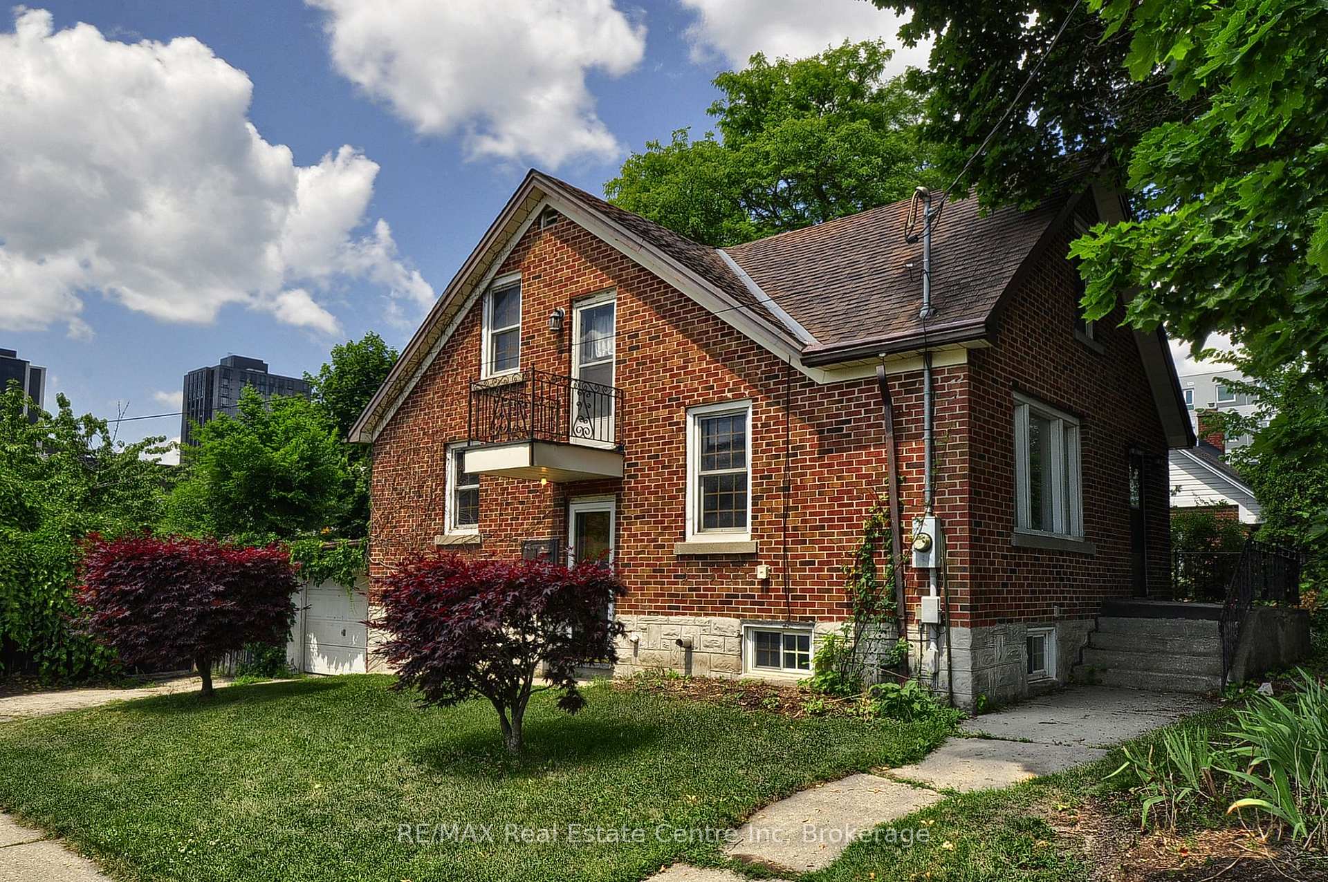 Photo 5 of 285 Albert Street W, Waterloo, Beechwood/University — HOMEH