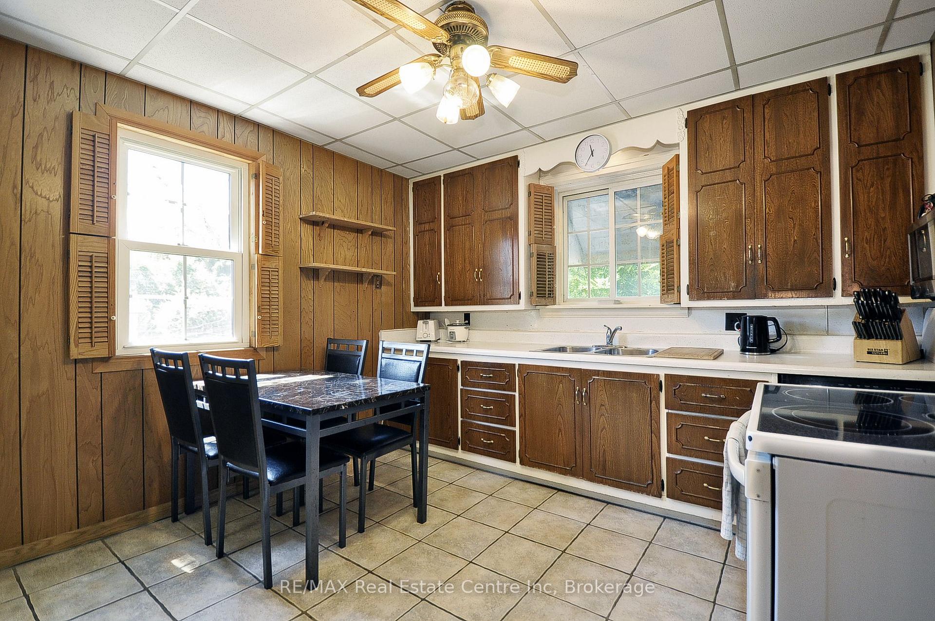 Photo 12 of 285 Albert Street W, Waterloo, Beechwood/University — HOMEH