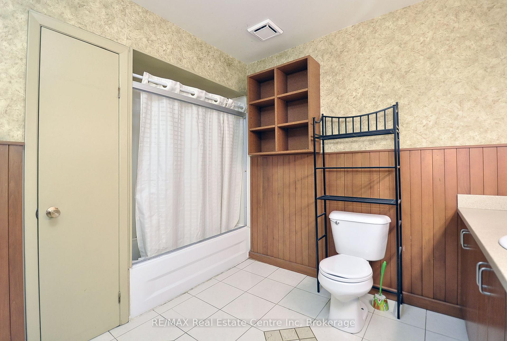 Photo 16 of 285 Albert Street W, Waterloo, Beechwood/University — HOMEH