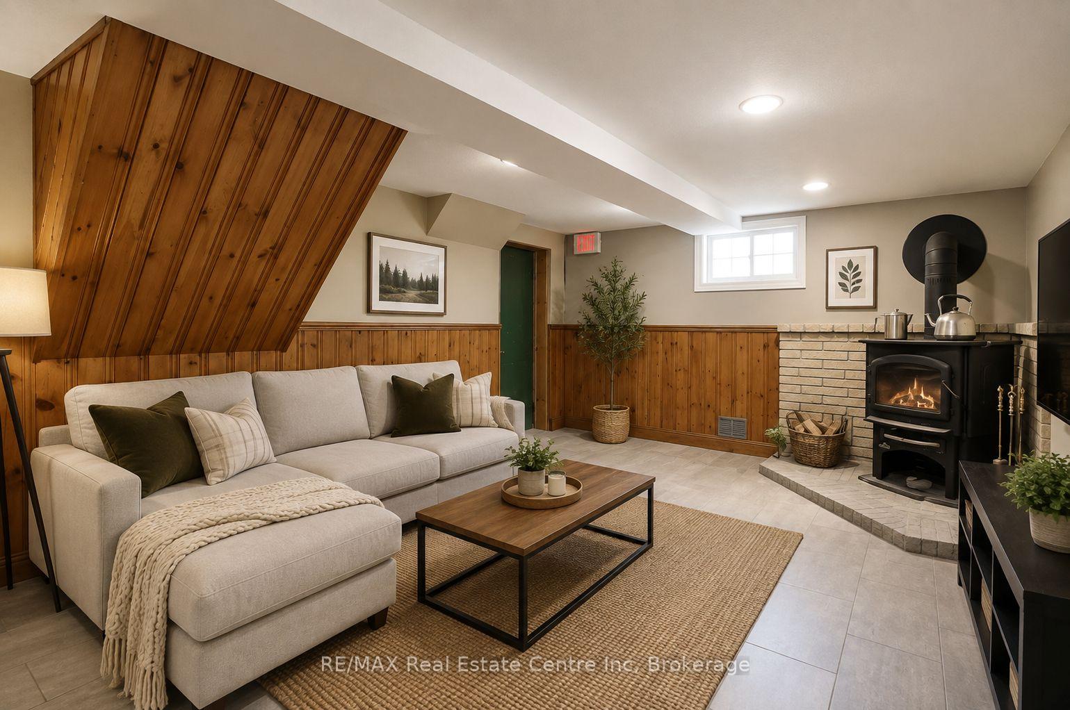 Photo 20 of 285 Albert Street W, Waterloo, Beechwood/University — HOMEH