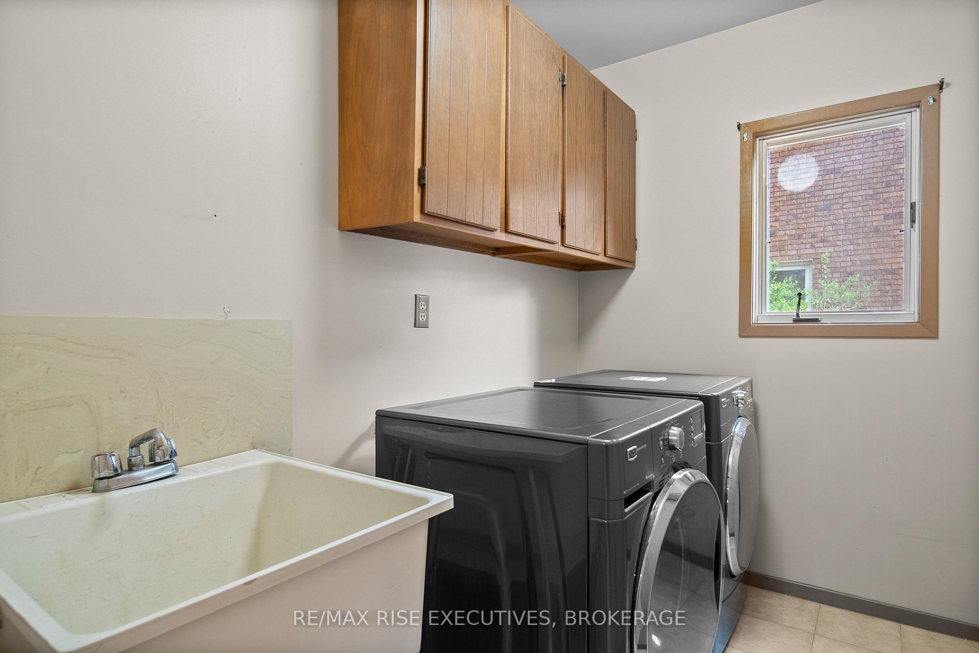 Photo 21 of 899 Safari Drive, Kingston, North of Taylor-Kidd Blvd — HOMEH