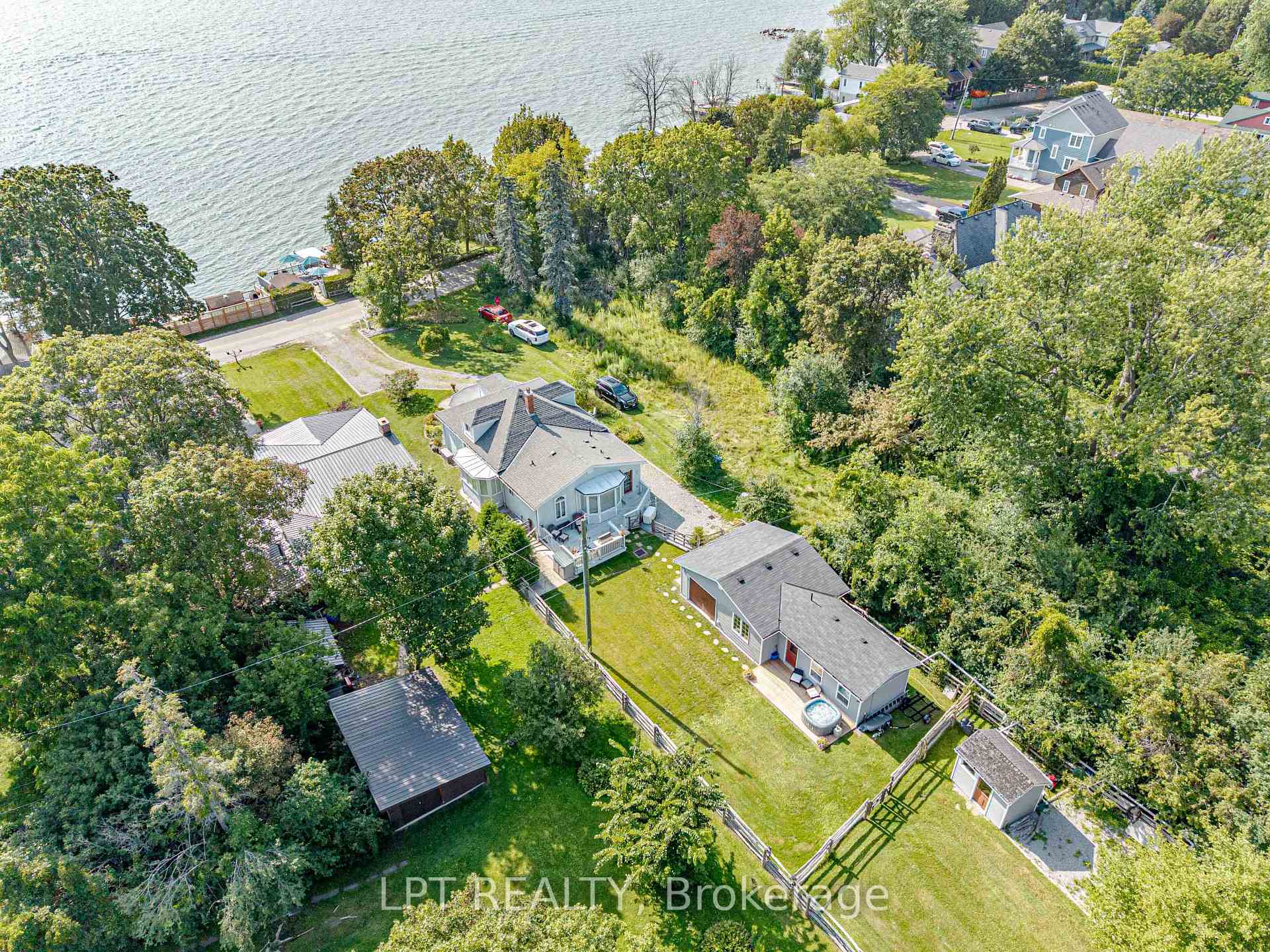 Photo 6 of 357 Lake Drive N, Georgina, Historic Lakeshore Communities — HOMEH