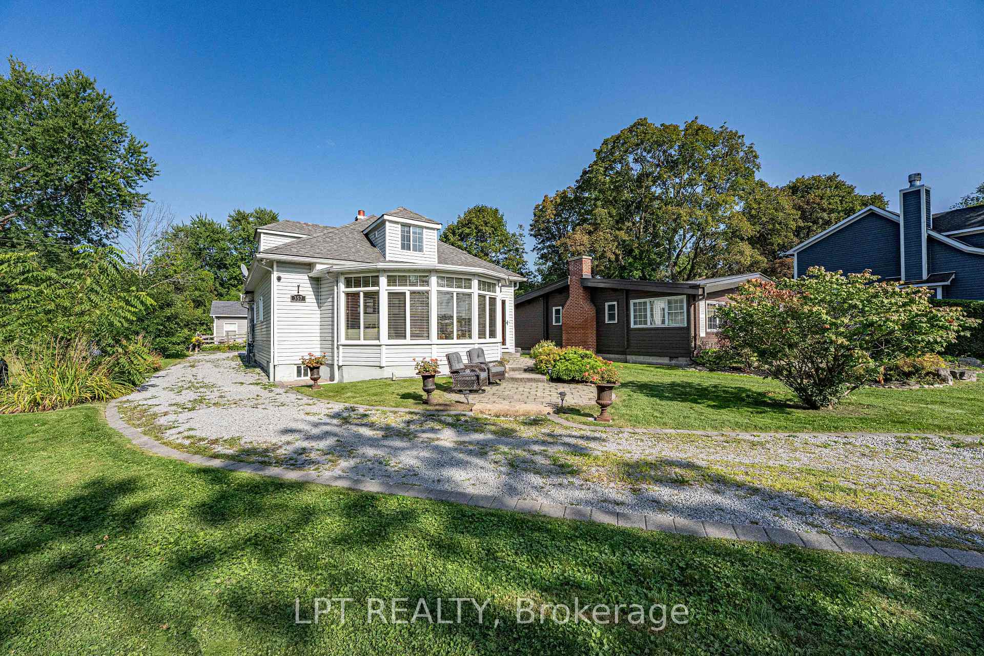 Photo 7 of 357 Lake Drive N, Georgina, Historic Lakeshore Communities — HOMEH