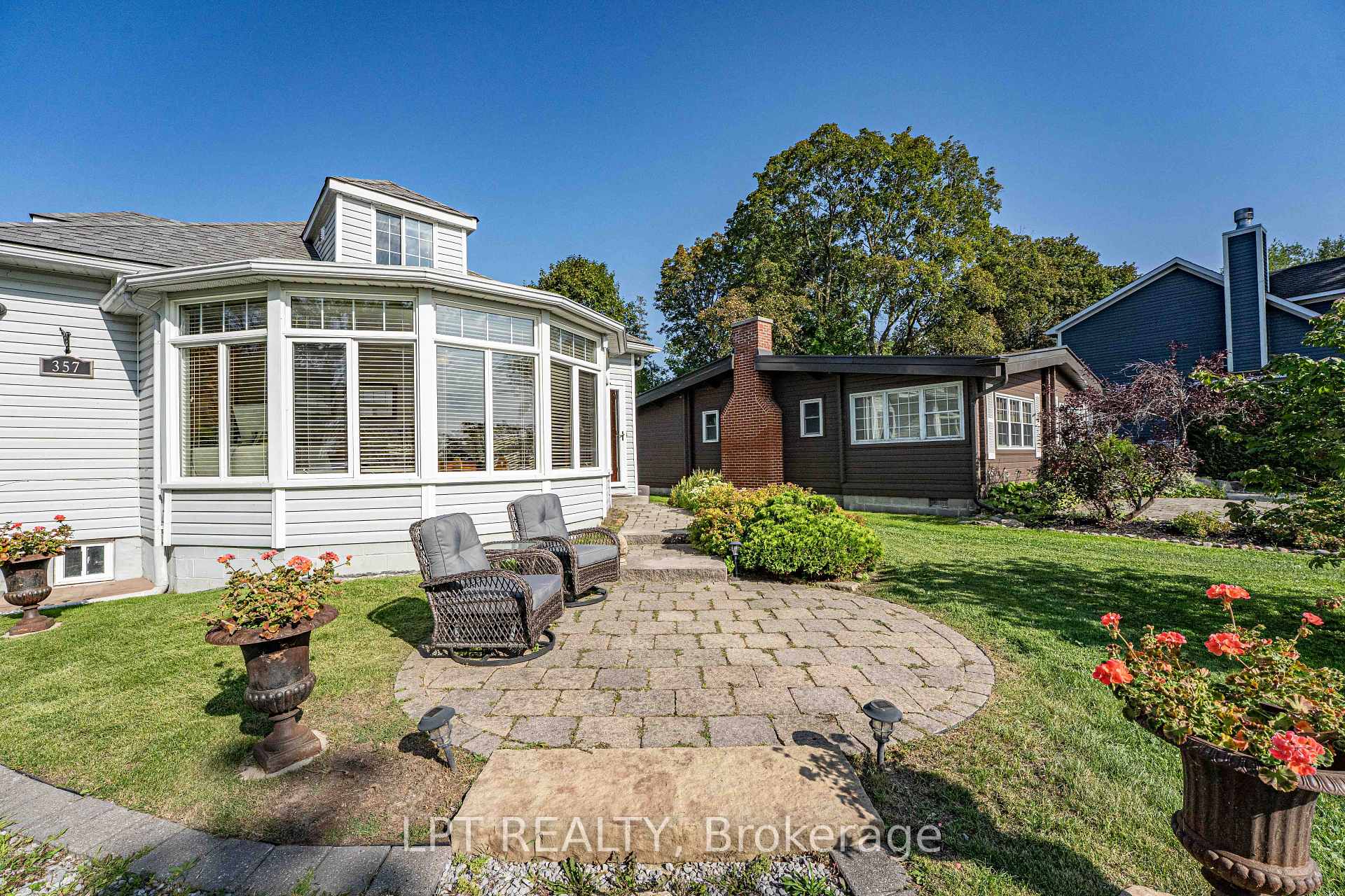 Photo 8 of 357 Lake Drive N, Georgina, Historic Lakeshore Communities — HOMEH