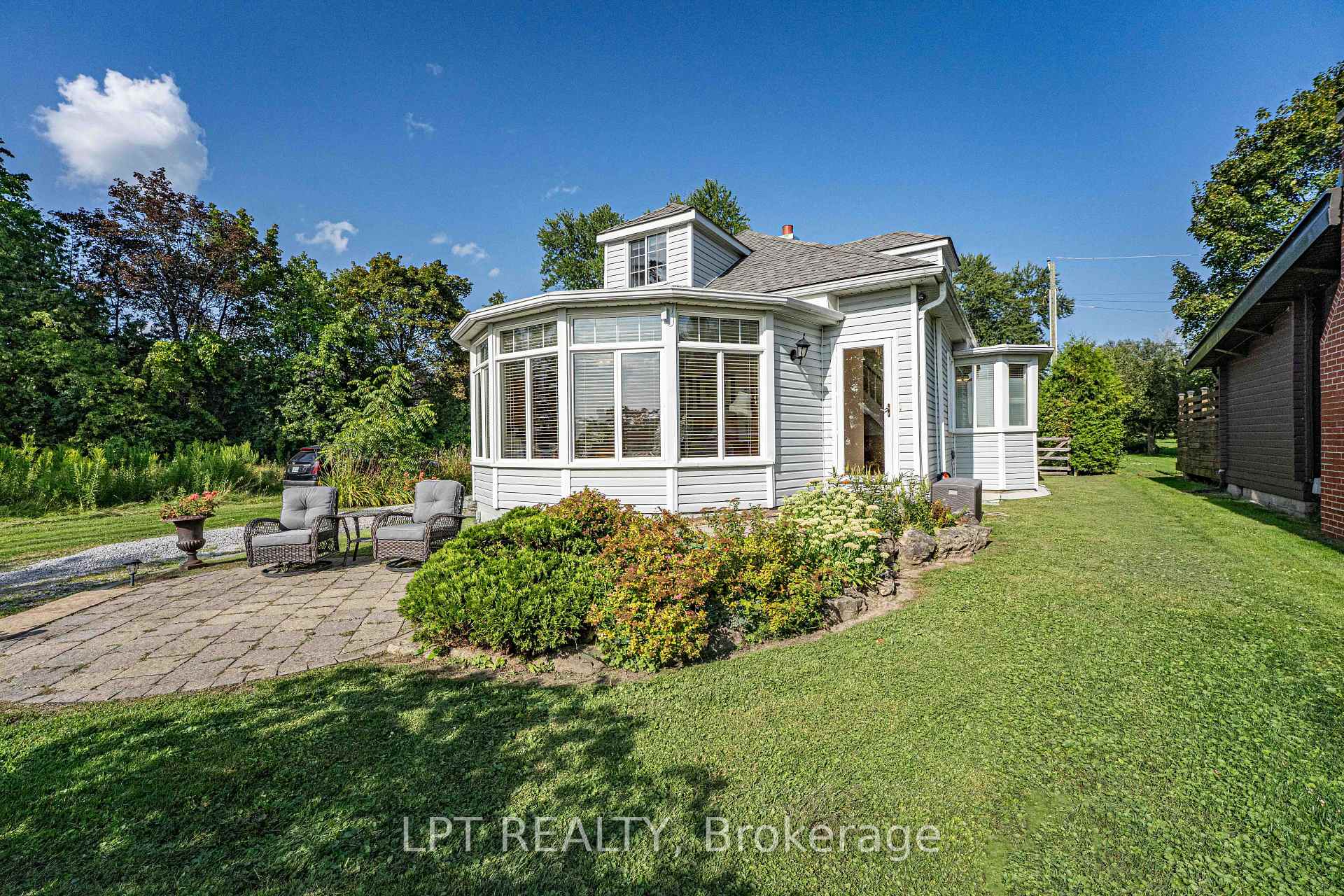Photo 9 of 357 Lake Drive N, Georgina, Historic Lakeshore Communities — HOMEH